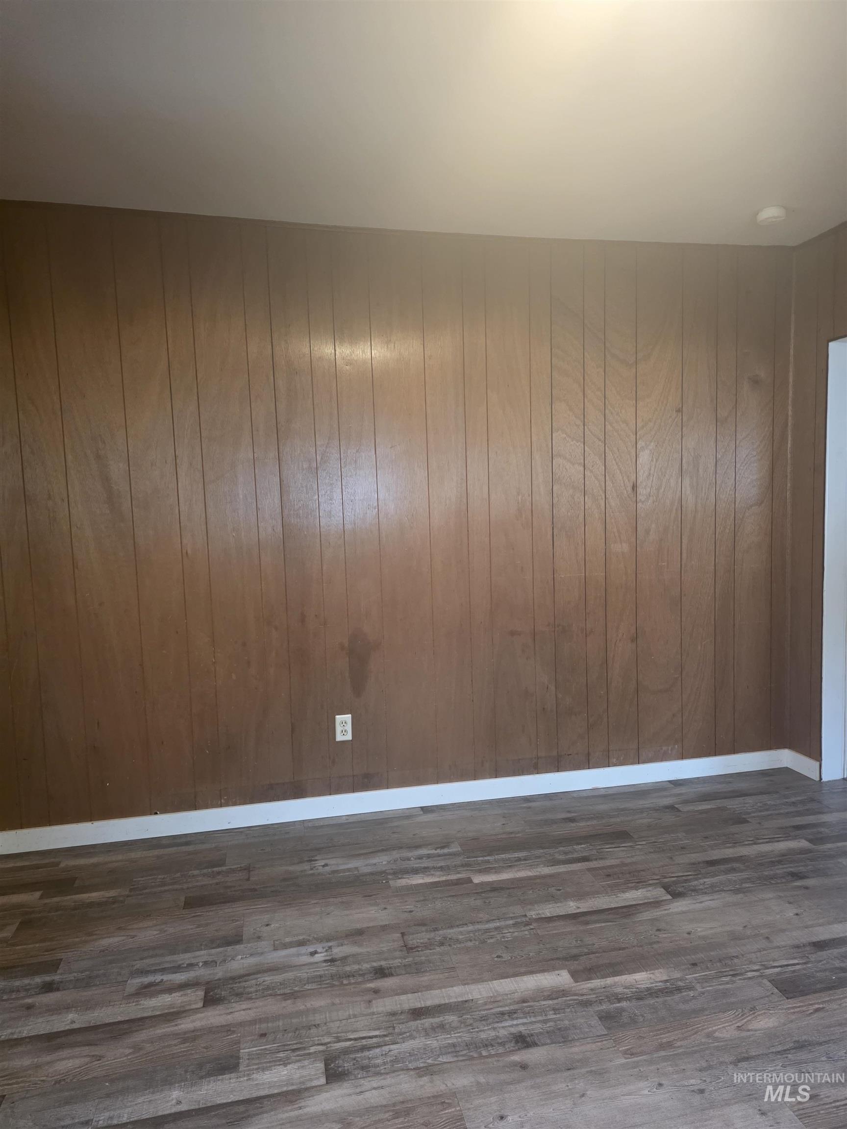 220 N F Street, Orofino, Idaho 83544, 2 Bedrooms, 1 Bathroom, Residential For Sale, Price $215,000,MLS 98974297