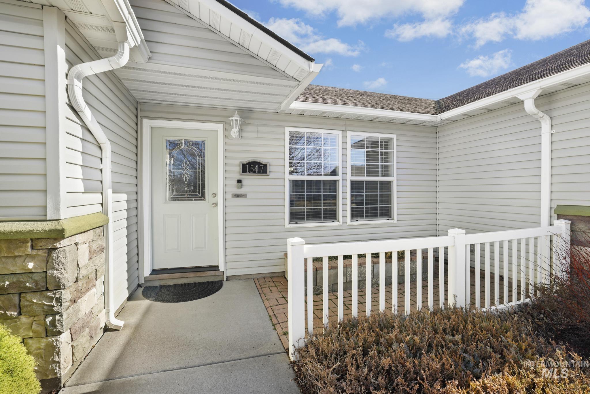 1547 Dana St, Twin Falls, Idaho 83301, 3 Bedrooms, 2 Bathrooms, Residential For Sale, Price $339,000,MLS 98974298