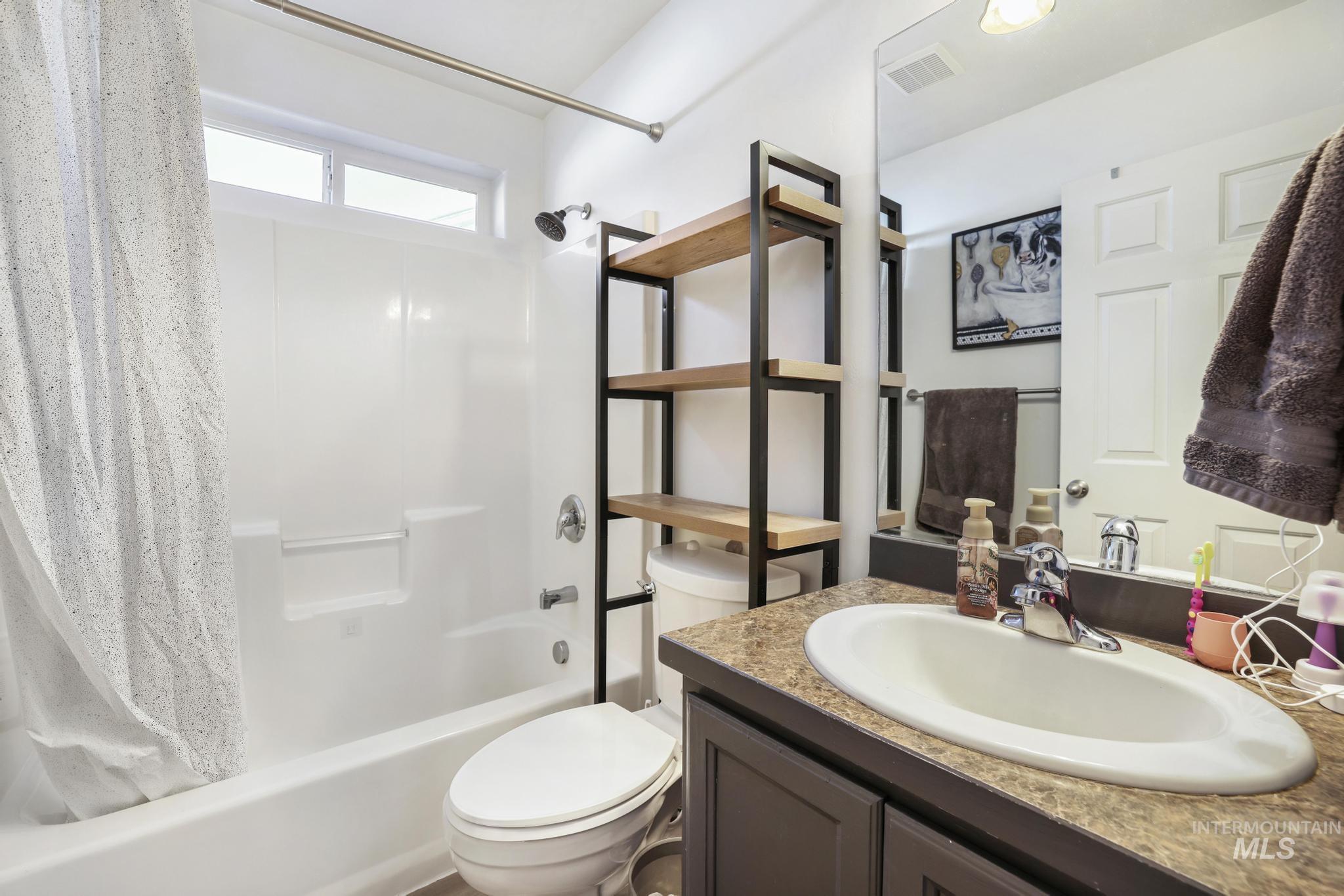 1547 Dana St, Twin Falls, Idaho 83301, 3 Bedrooms, 2 Bathrooms, Residential For Sale, Price $339,000,MLS 98974298