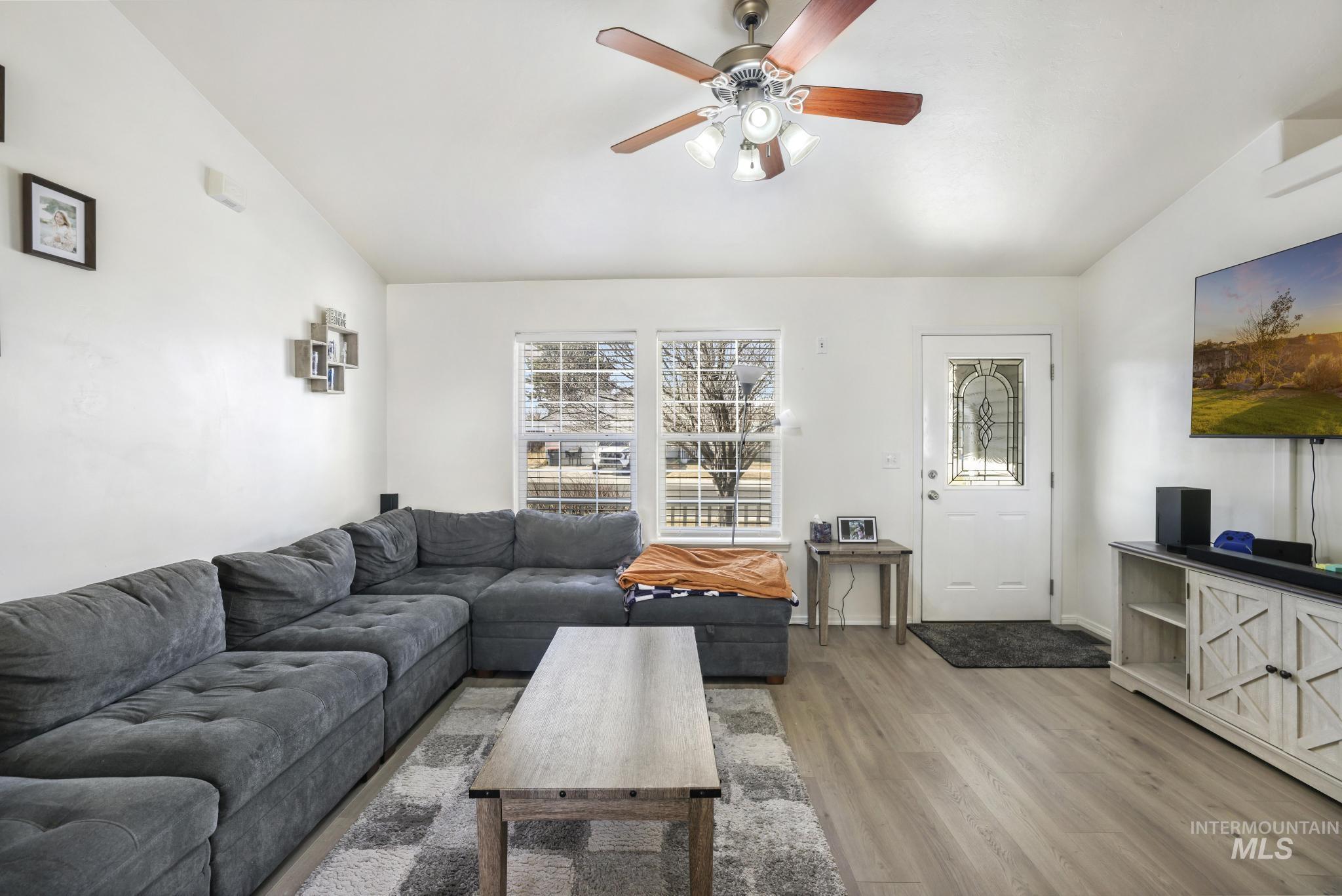 1547 Dana St, Twin Falls, Idaho 83301, 3 Bedrooms, 2 Bathrooms, Residential For Sale, Price $339,000,MLS 98974298