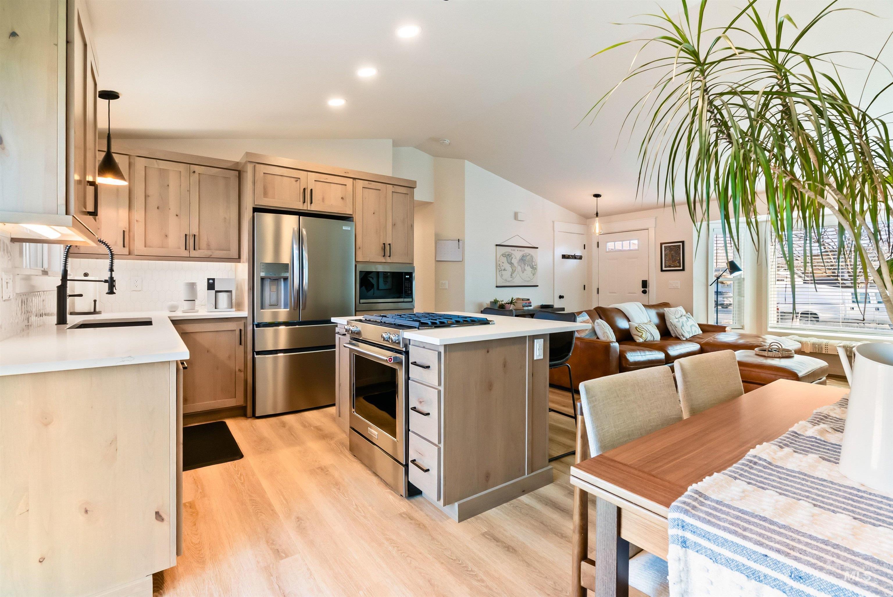 2635 N Welford Pl, Boise, Idaho 83704, 3 Bedrooms, 2 Bathrooms, Residential For Sale, Price $429,900,MLS 98974299