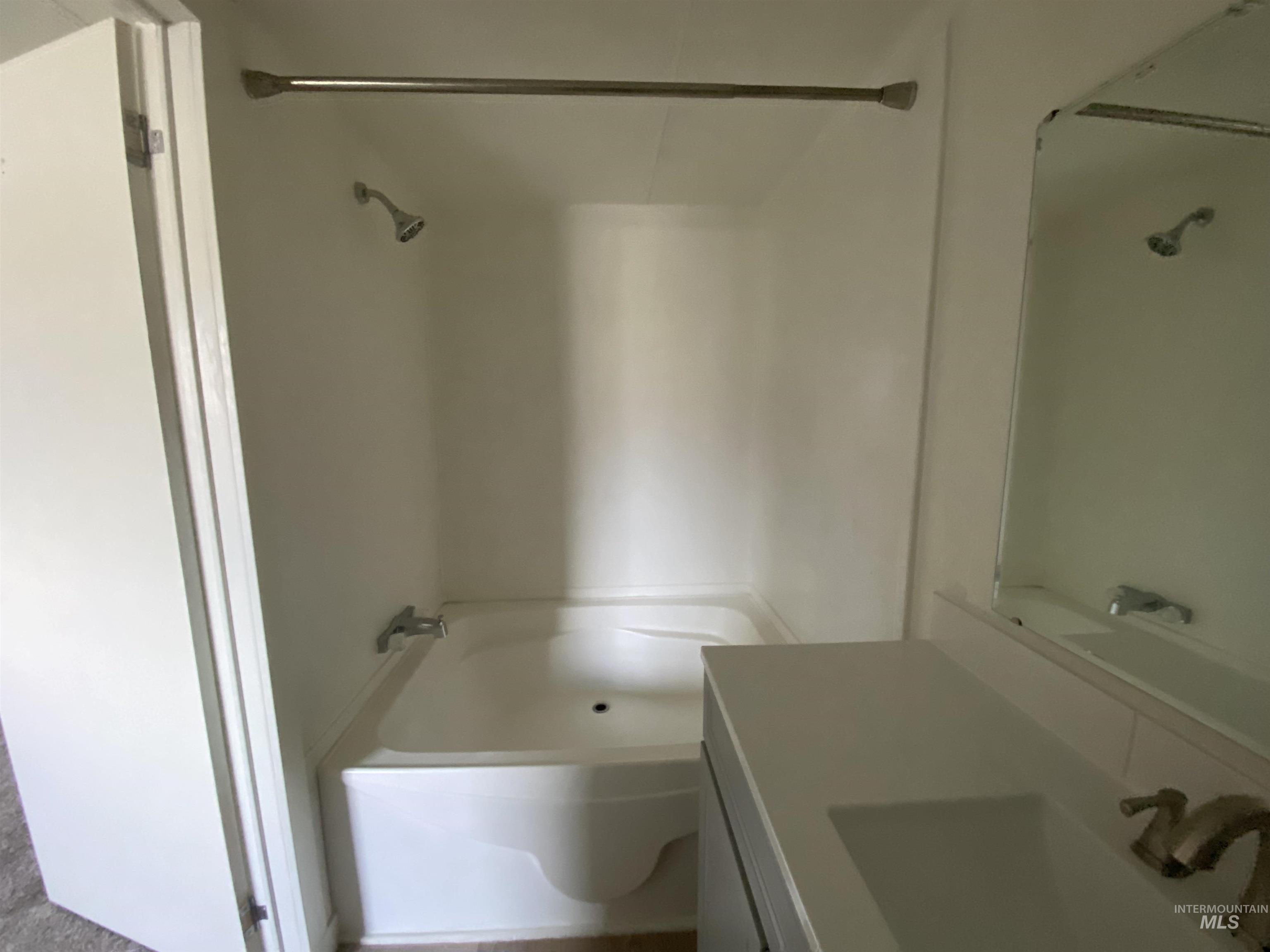 245 SW Dawn Dr, Mountain Home, Idaho 83647, 3 Bedrooms, 2 Bathrooms, Residential For Sale, Price $79,500,MLS 98974301