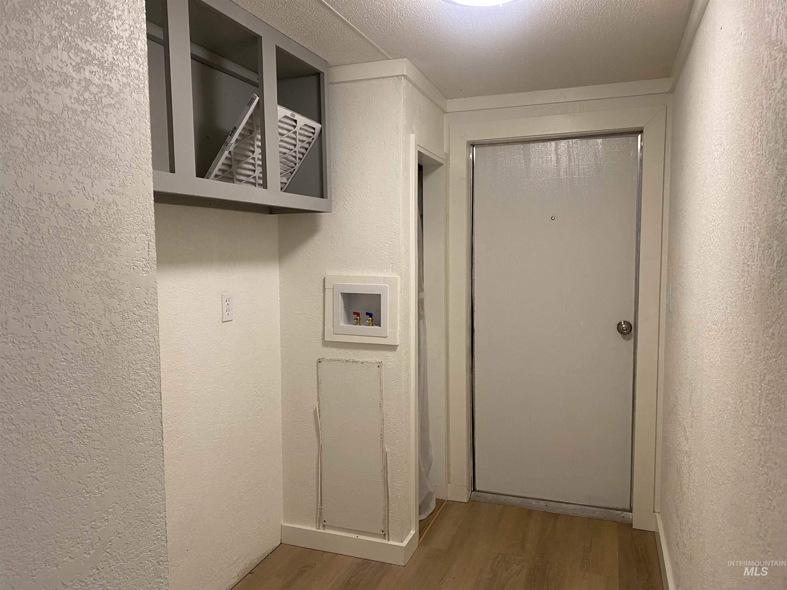 245 SW Dawn Dr, Mountain Home, Idaho 83647, 3 Bedrooms, 2 Bathrooms, Residential For Sale, Price $79,500,MLS 98974301