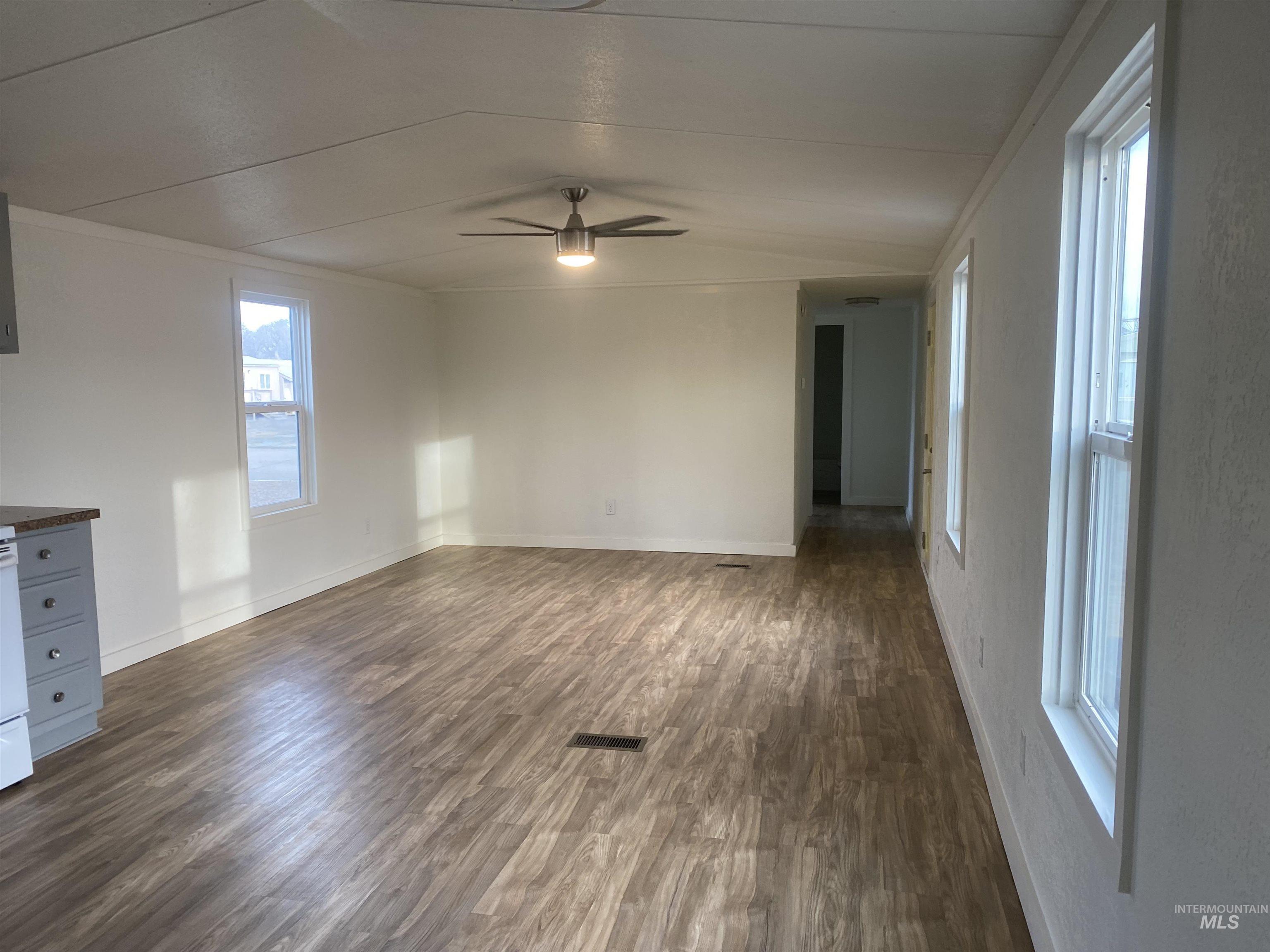 245 SW Dawn Dr, Mountain Home, Idaho 83647, 3 Bedrooms, 2 Bathrooms, Residential For Sale, Price $79,500,MLS 98974301