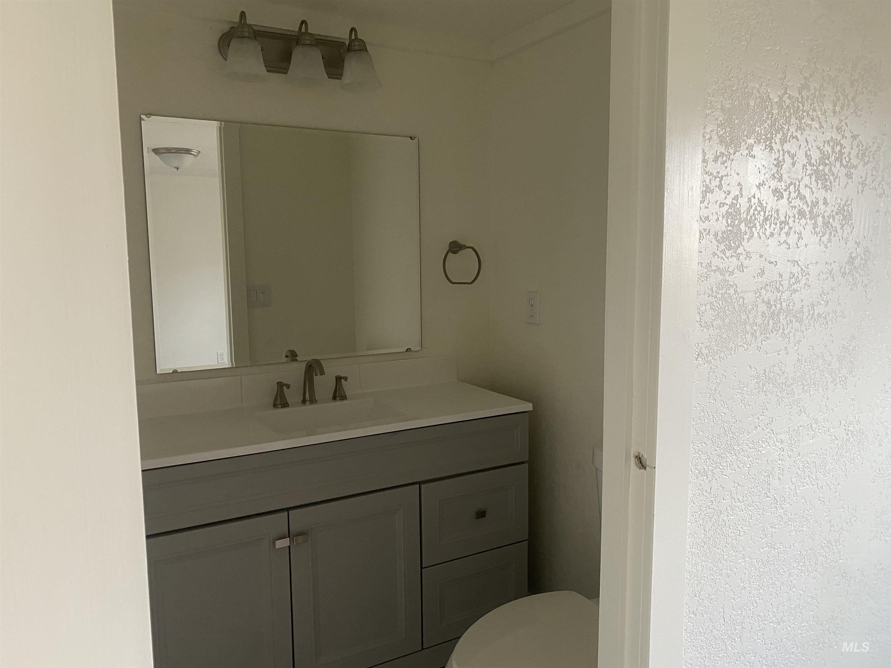 245 SW Dawn Dr, Mountain Home, Idaho 83647, 3 Bedrooms, 2 Bathrooms, Residential For Sale, Price $79,500,MLS 98974301