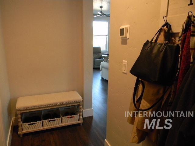 1464 E Prairiefire St, Meridian, Idaho 83646-6570, 2 Bedrooms, 2 Bathrooms, Residential For Sale, Price $460,000,MLS 98974306