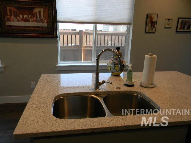 1464 E Prairiefire St, Meridian, Idaho 83646-6570, 2 Bedrooms, 2 Bathrooms, Residential For Sale, Price $460,000,MLS 98974306