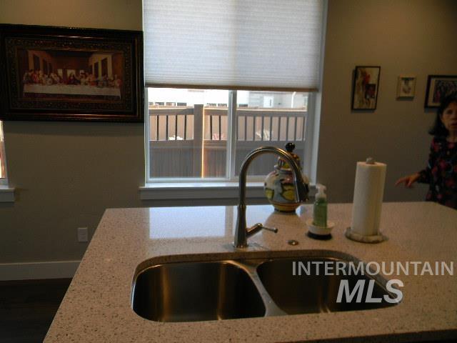 1464 E Prairiefire St, Meridian, Idaho 83646-6570, 2 Bedrooms, 2 Bathrooms, Residential For Sale, Price $460,000,MLS 98974306