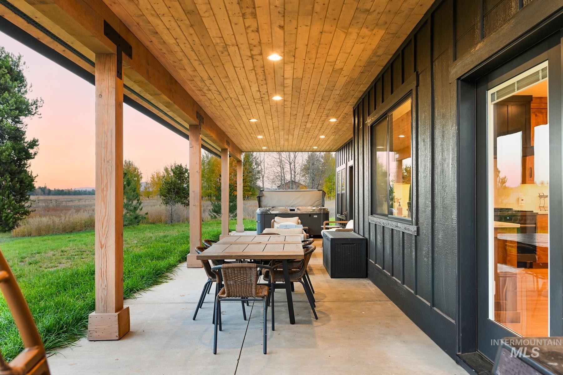 201 W Jug Road, McCall, Idaho 83638, 3 Bedrooms, 3.5 Bathrooms, Residential For Sale, Price $1,625,000,MLS 98974308