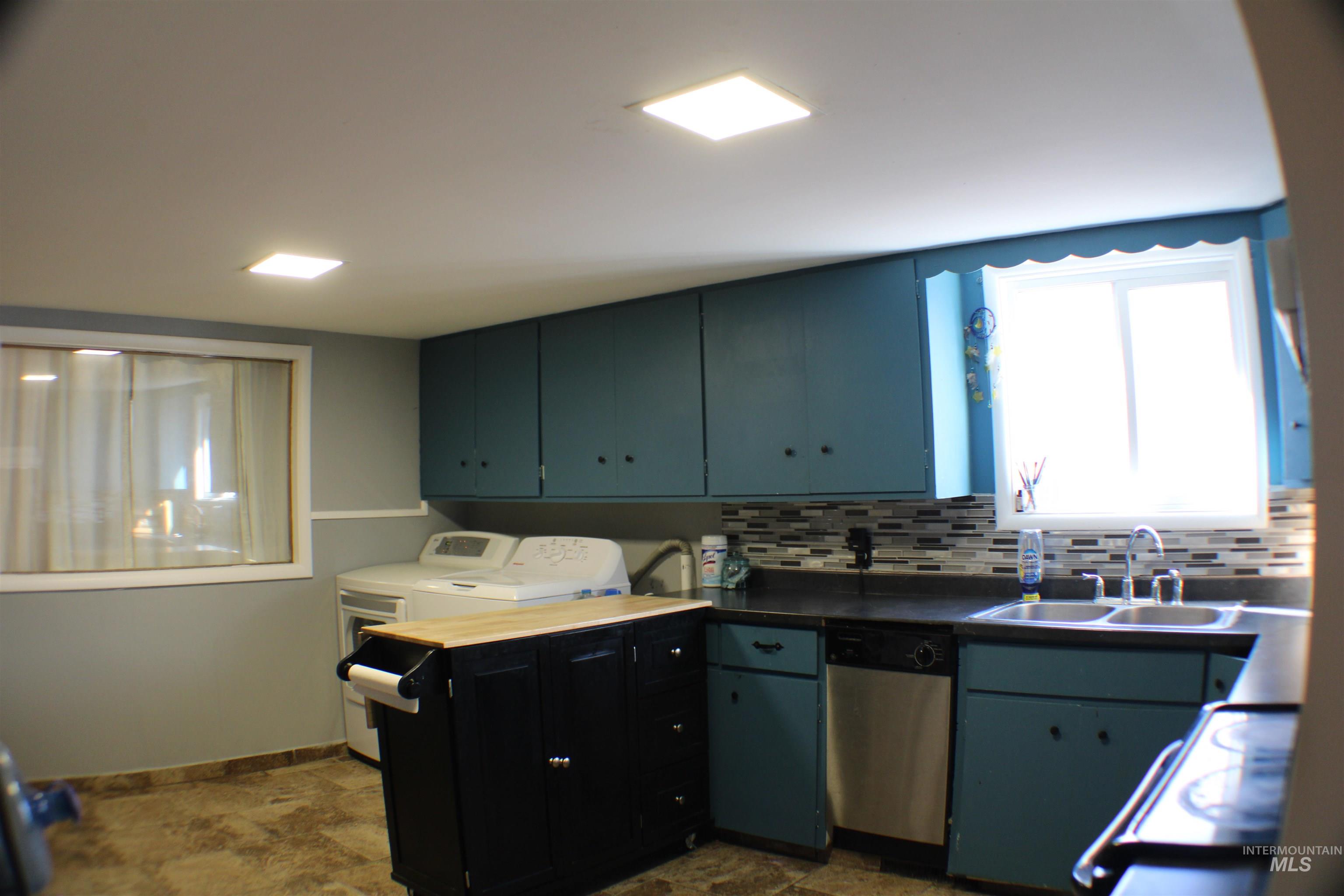 127 E Garfield Ave, Glenns Ferry, Idaho 83623, 4 Bedrooms, 1 Bathroom, Residential For Sale, Price $290,000,MLS 98974311