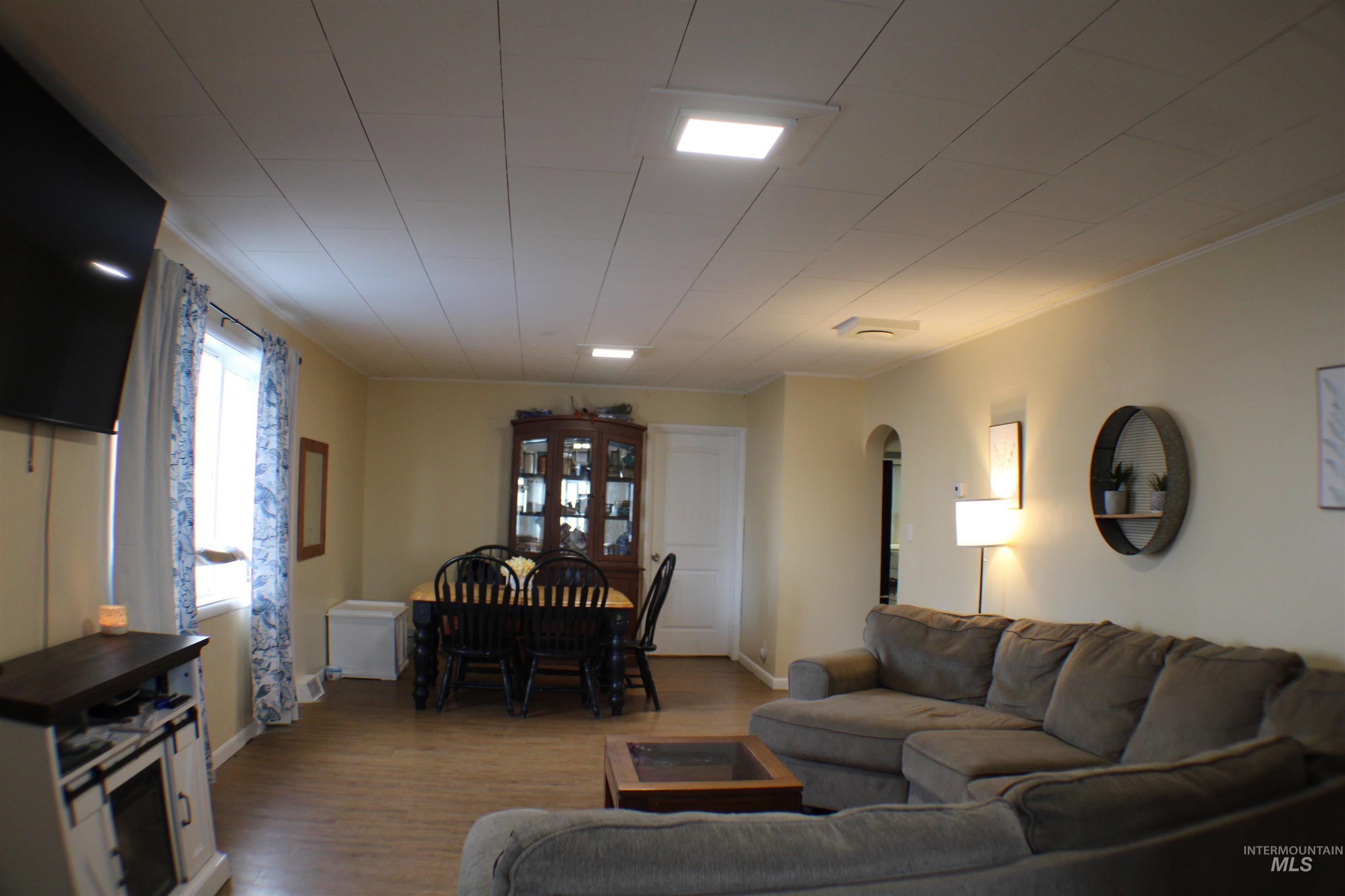 127 E Garfield Ave, Glenns Ferry, Idaho 83623, 4 Bedrooms, 1 Bathroom, Residential For Sale, Price $290,000,MLS 98974311