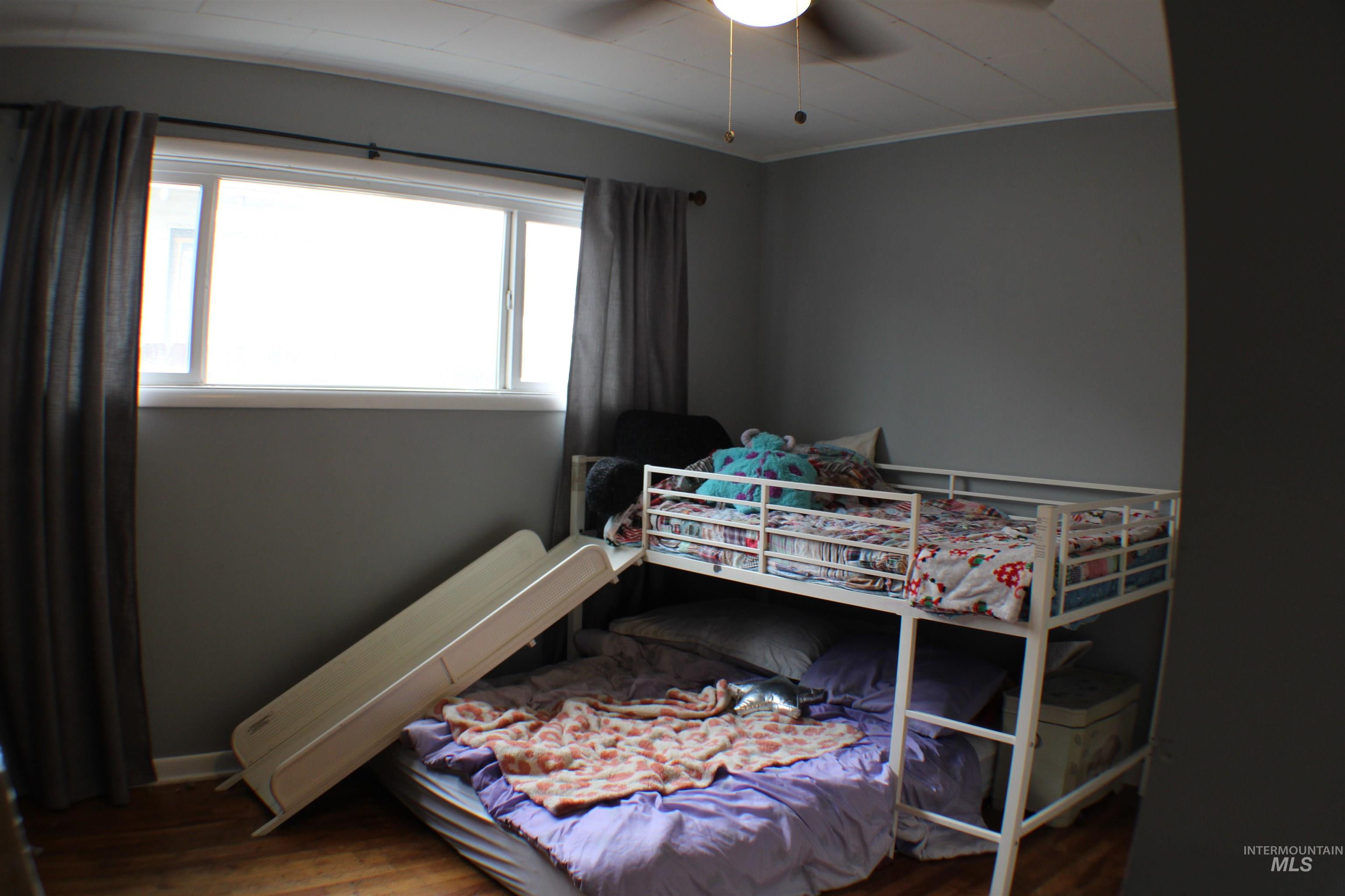 127 E Garfield Ave, Glenns Ferry, Idaho 83623, 4 Bedrooms, 1 Bathroom, Residential For Sale, Price $290,000,MLS 98974311