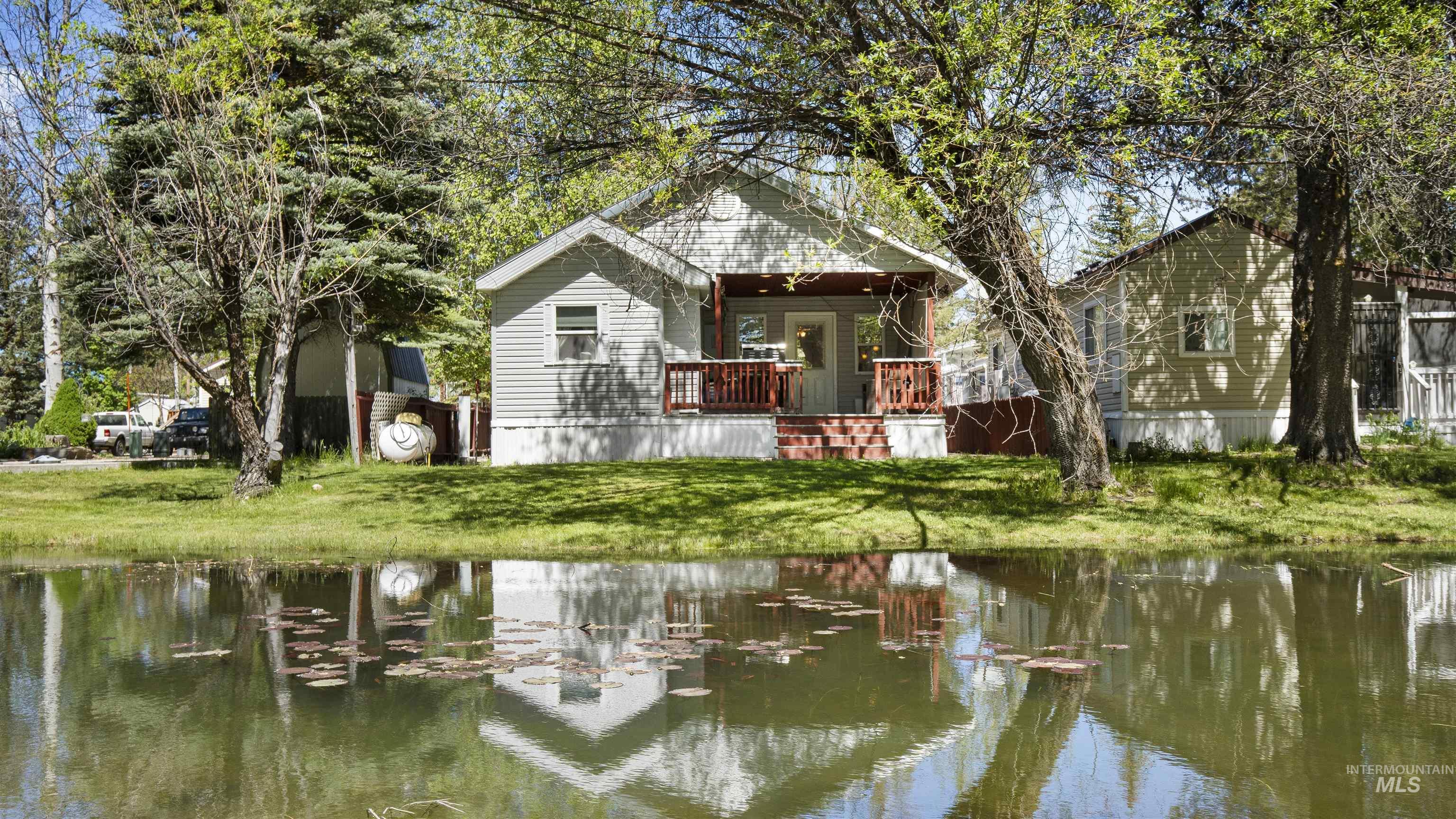 514 E13 Sawyer St, Cascade, Idaho 83611, 1 Bedroom, 1 Bathroom, Residential For Sale, Price $199,500,MLS 98974314