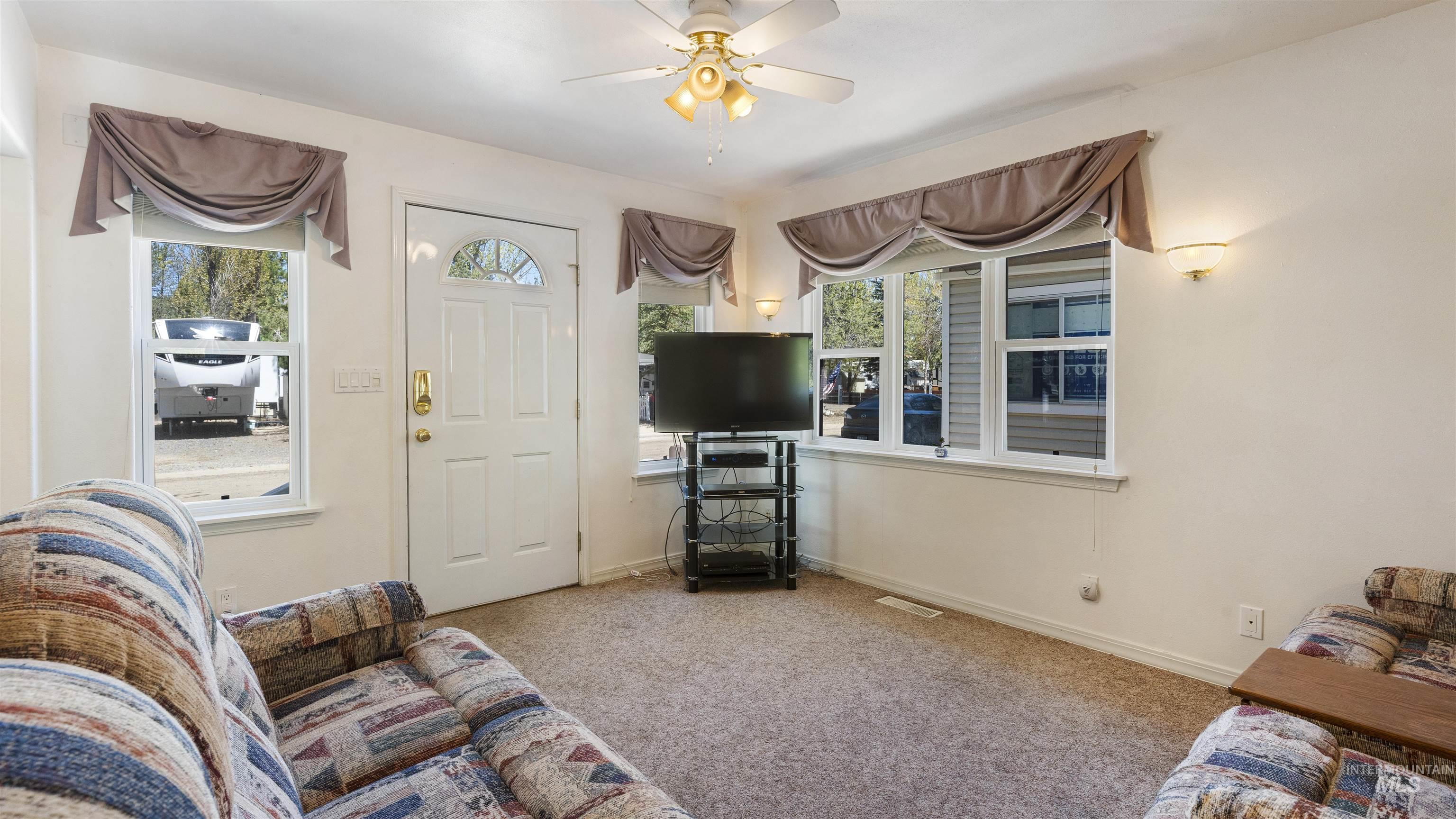 514 E13 Sawyer St, Cascade, Idaho 83611, 1 Bedroom, 1 Bathroom, Residential For Sale, Price $199,500,MLS 98974314