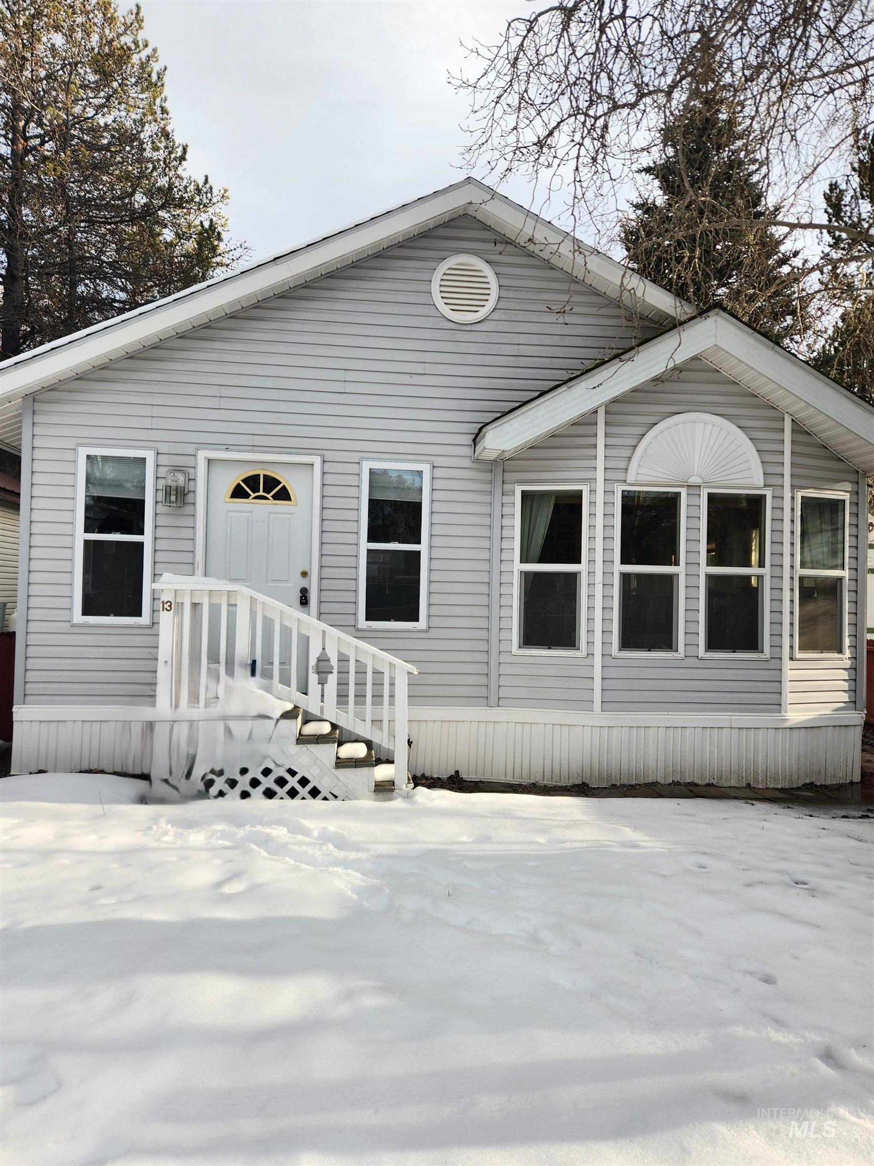 514 E13 Sawyer St, Cascade, Idaho 83611, 1 Bedroom, 1 Bathroom, Residential For Sale, Price $218,900, 98974314