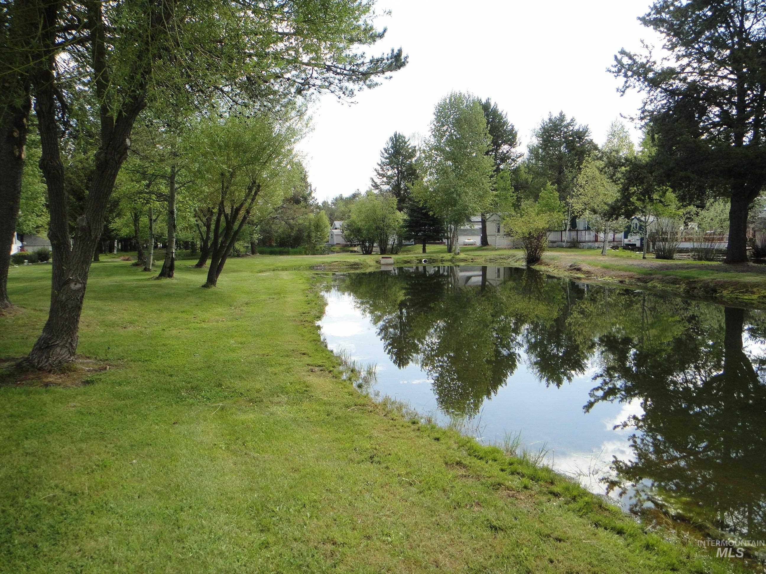 514 E13 Sawyer St, Cascade, Idaho 83611, 1 Bedroom, 1 Bathroom, Residential For Sale, Price $229,000,MLS 98974314