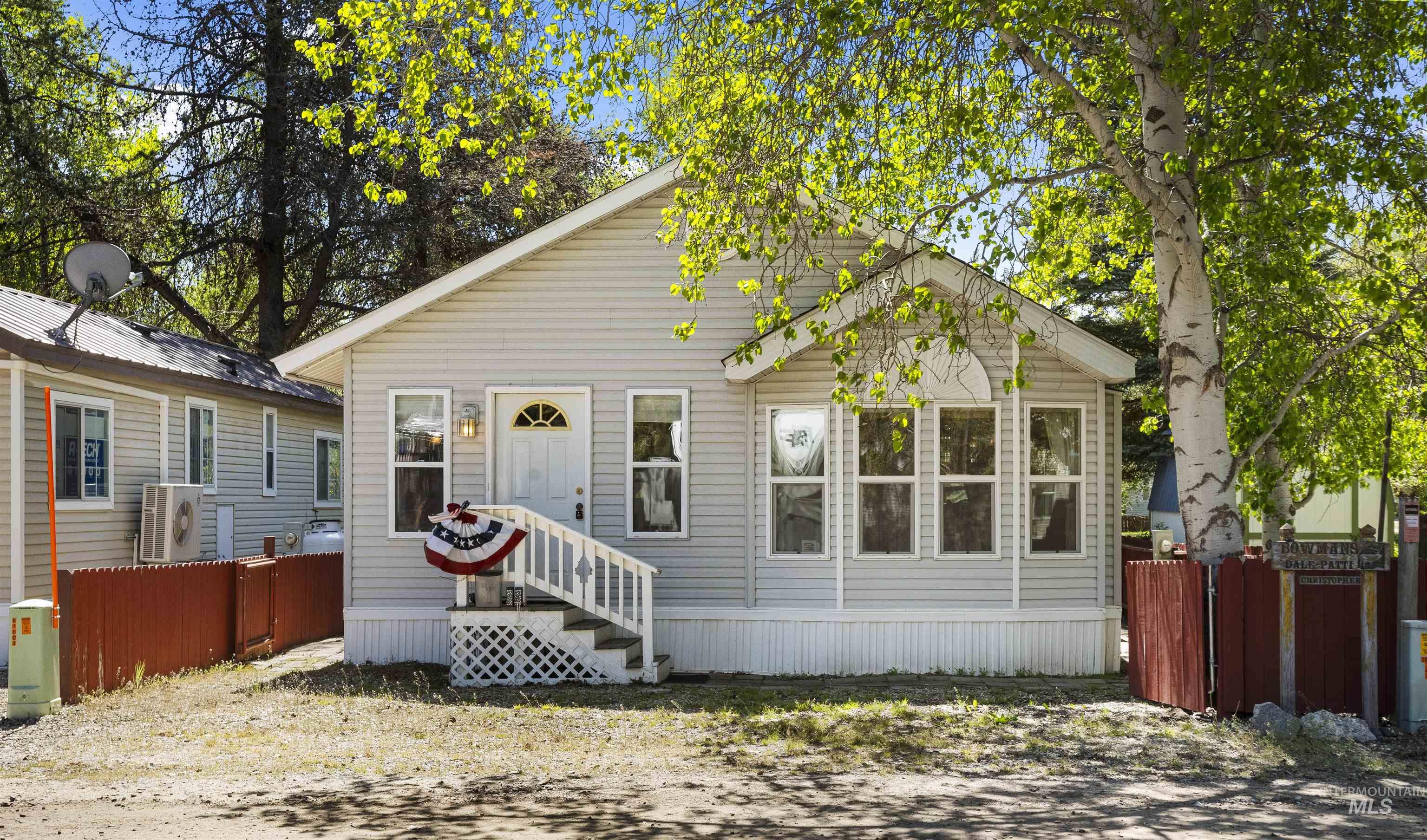 514 E13/14 Sawyer St., Cascade, Idaho 83611, 1 Bedroom, 1 Bathroom, Residential For Sale, Price $299,500,MLS 98974315