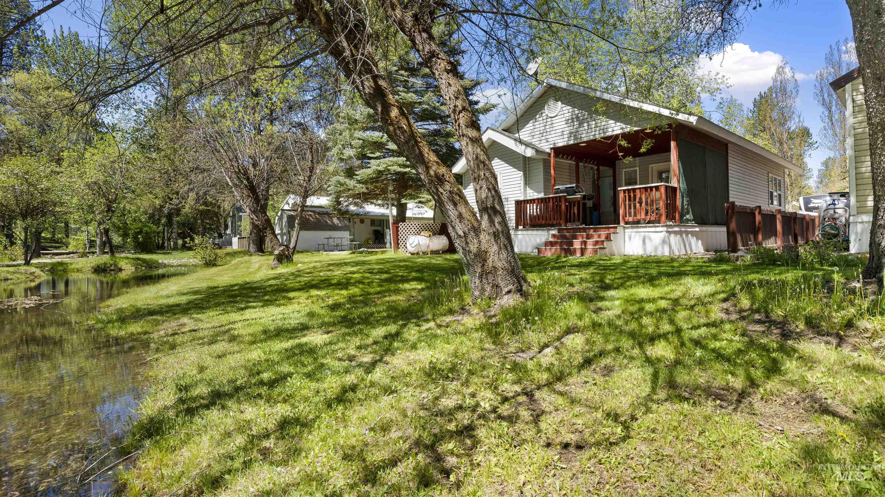 514 E13/14 Sawyer St., Cascade, Idaho 83611, 1 Bedroom, 1 Bathroom, Residential For Sale, Price $299,500,MLS 98974315