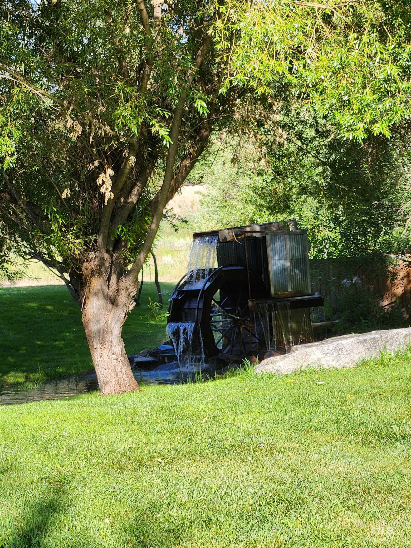 514 E13/14 Sawyer St., Cascade, Idaho 83611, 1 Bedroom, 1 Bathroom, Residential For Sale, Price $329,000,MLS 98974315