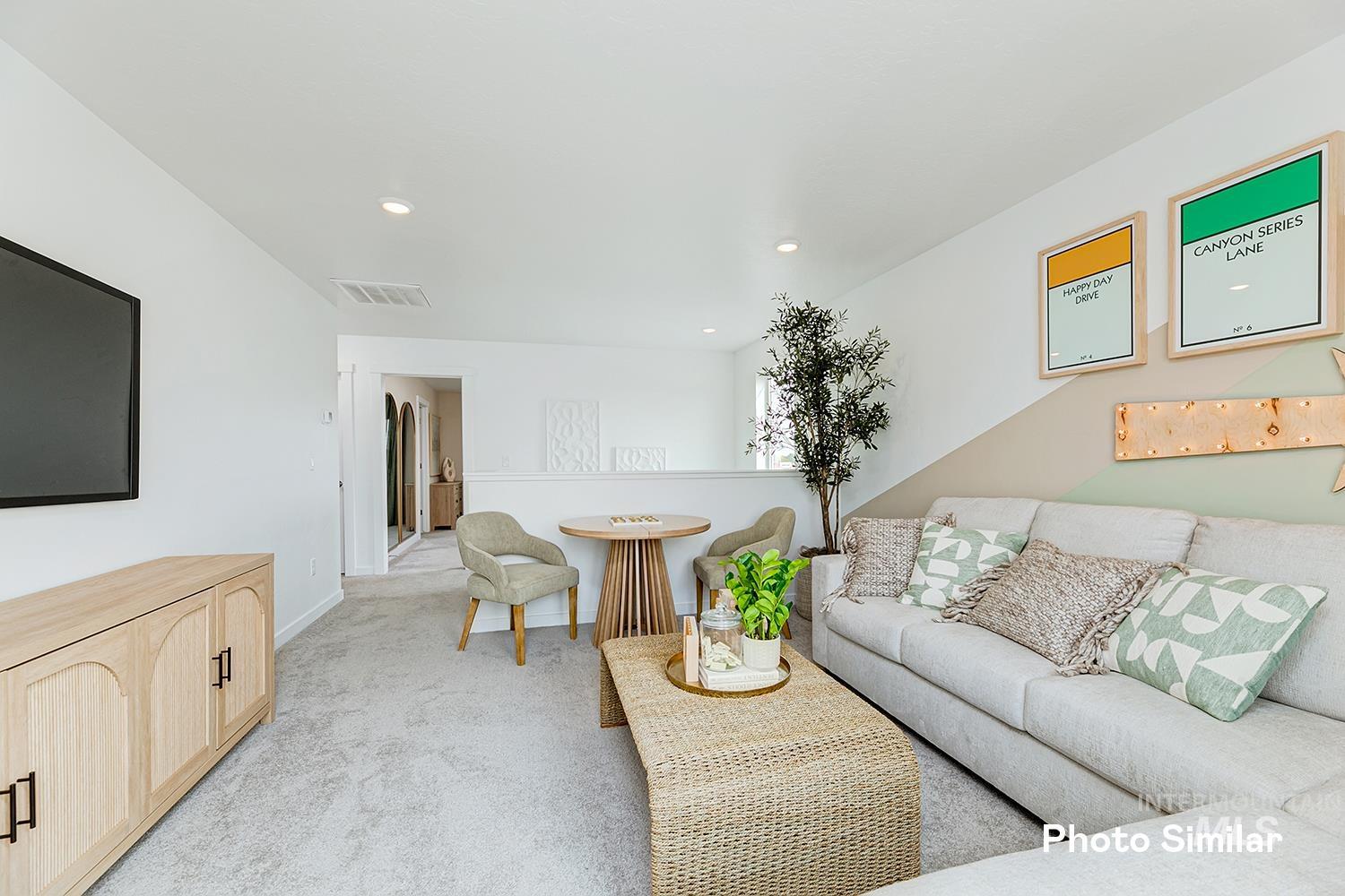 9008 W Inspirado St, Meridian, Idaho 83646, 3 Bedrooms, 2.5 Bathrooms, Residential For Sale, Price $475,400,MLS 98974316