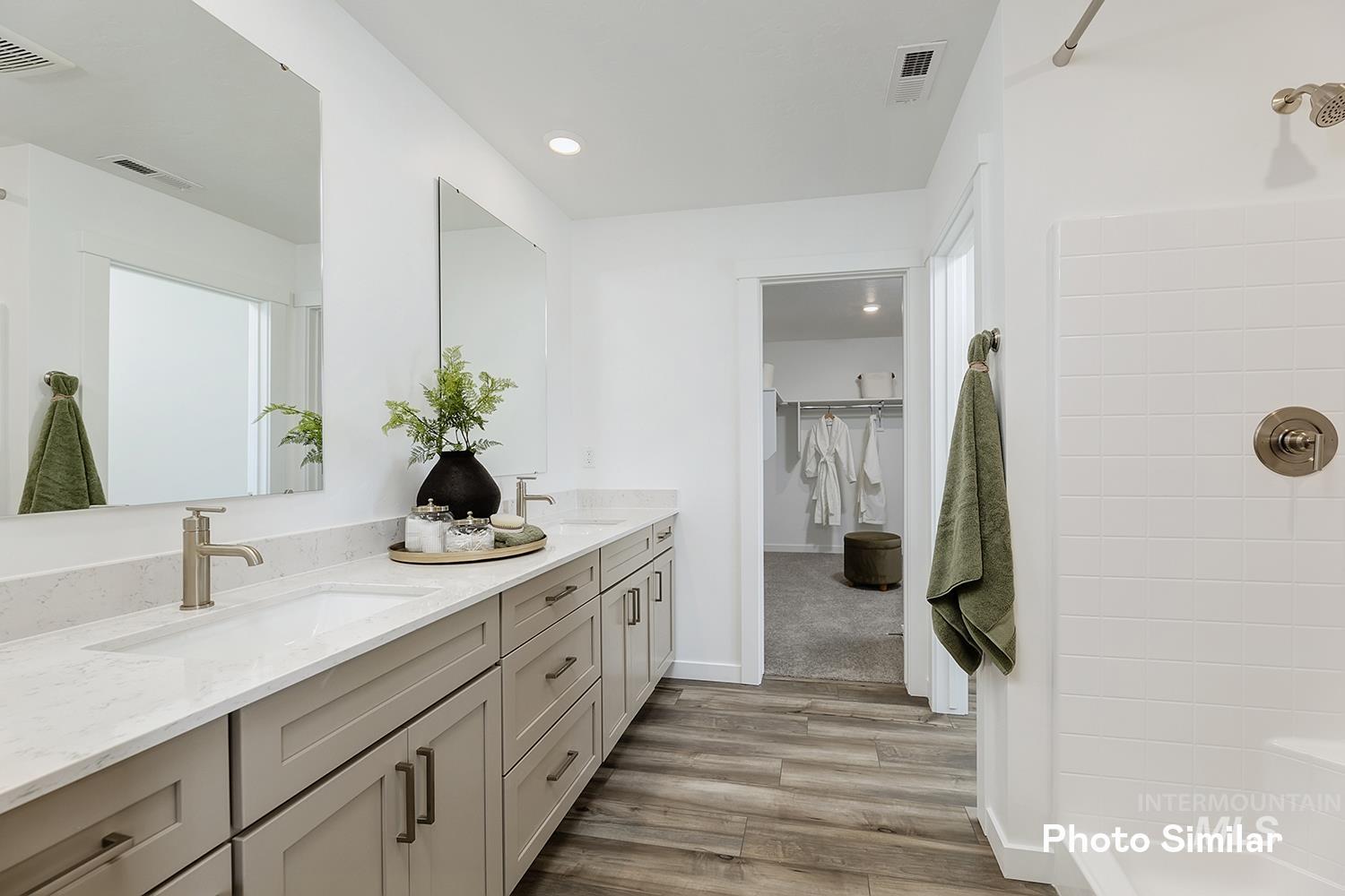 9008 W Inspirado St, Meridian, Idaho 83646, 3 Bedrooms, 2.5 Bathrooms, Residential For Sale, Price $475,400,MLS 98974316