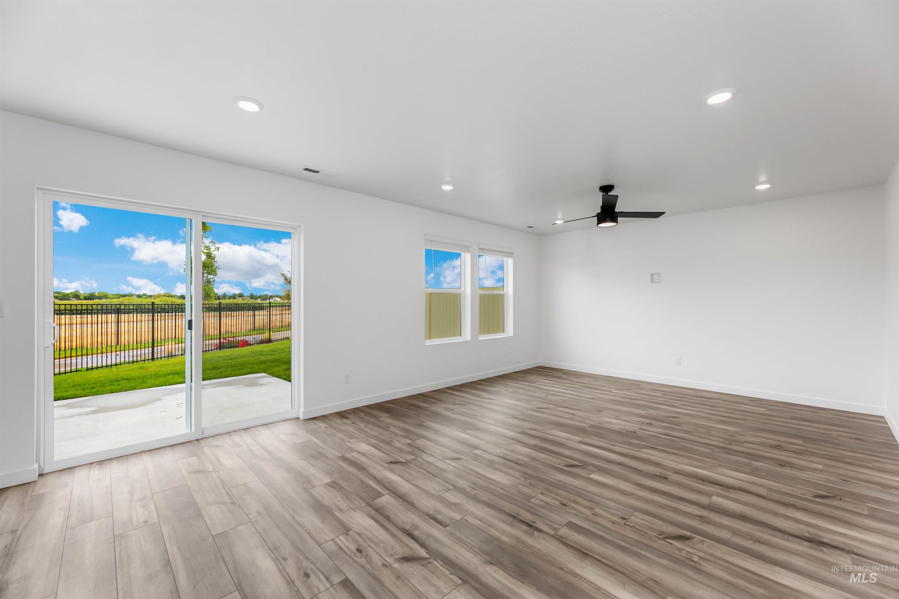 1918 E Springloyd St, Meridian, Idaho 83642, 4 Bedrooms, 3 Bathrooms, Residential For Sale, Price $517,900, 98974317