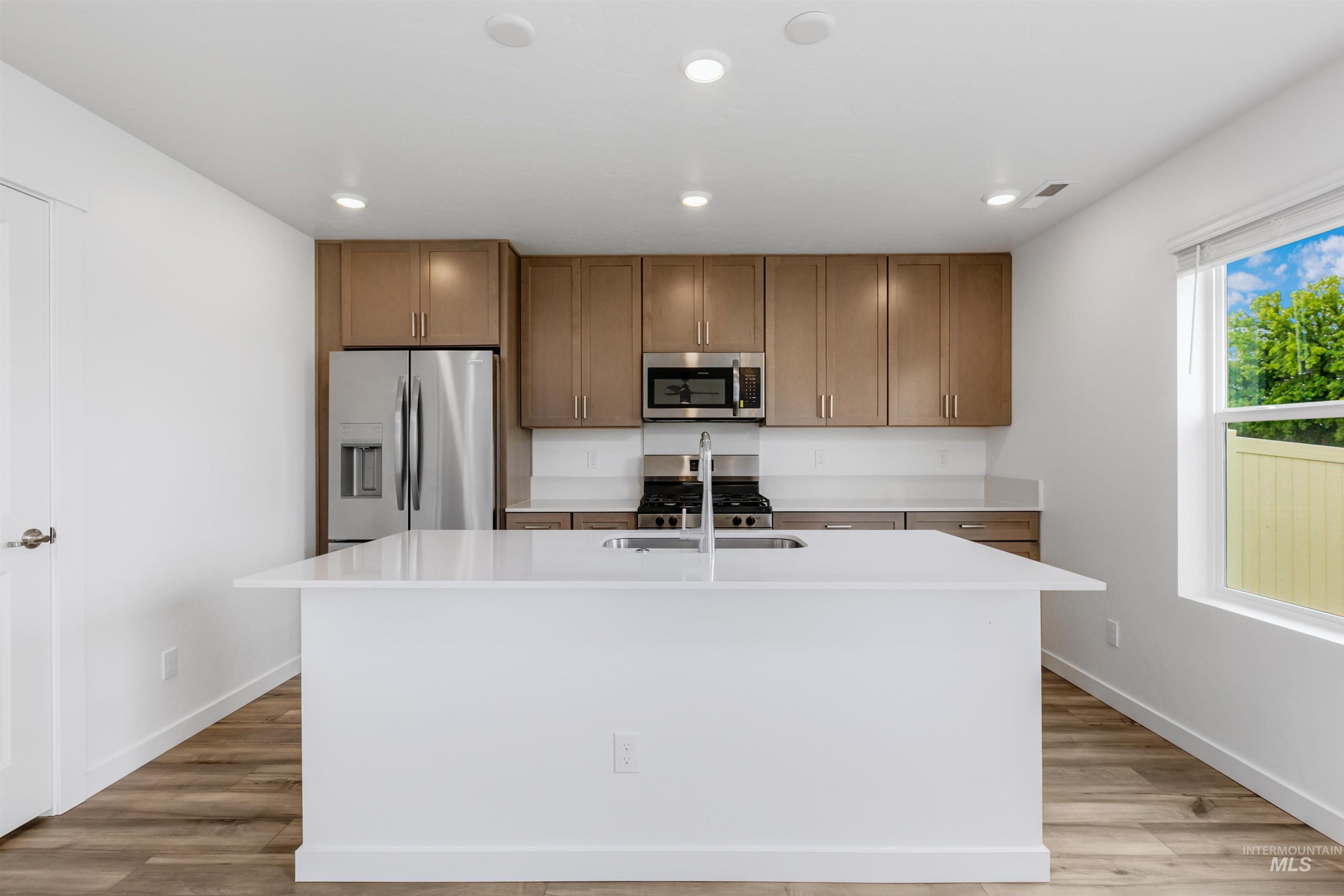 1918 E Springloyd St, Meridian, Idaho 83642, 4 Bedrooms, 3 Bathrooms, Residential For Sale, Price $517,900, 98974317