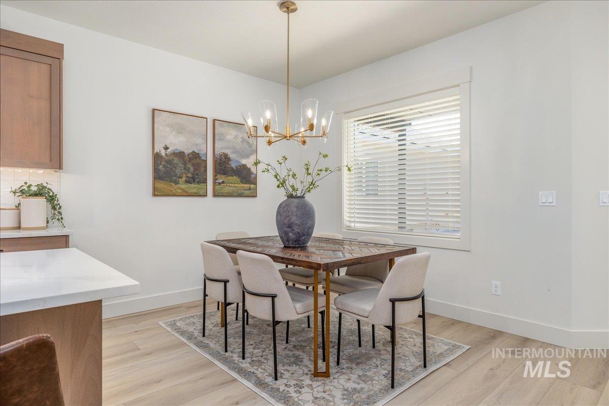 475 E Chevy Dr, Boise, Idaho 83716, 3 Bedrooms, 2 Bathrooms, Residential For Sale, Price $460,000,MLS 98974318