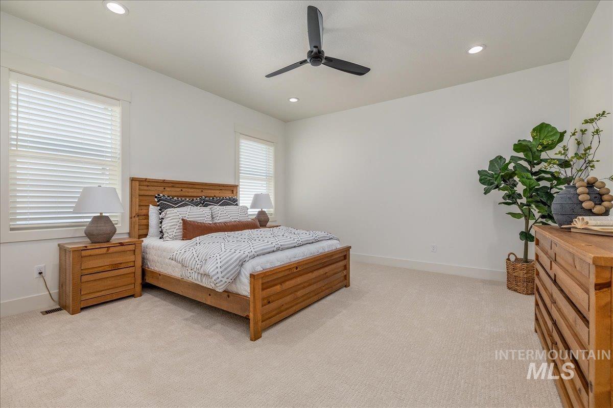 475 E Chevy Dr, Boise, Idaho 83716, 3 Bedrooms, 2 Bathrooms, Residential For Sale, Price $460,000,MLS 98974318
