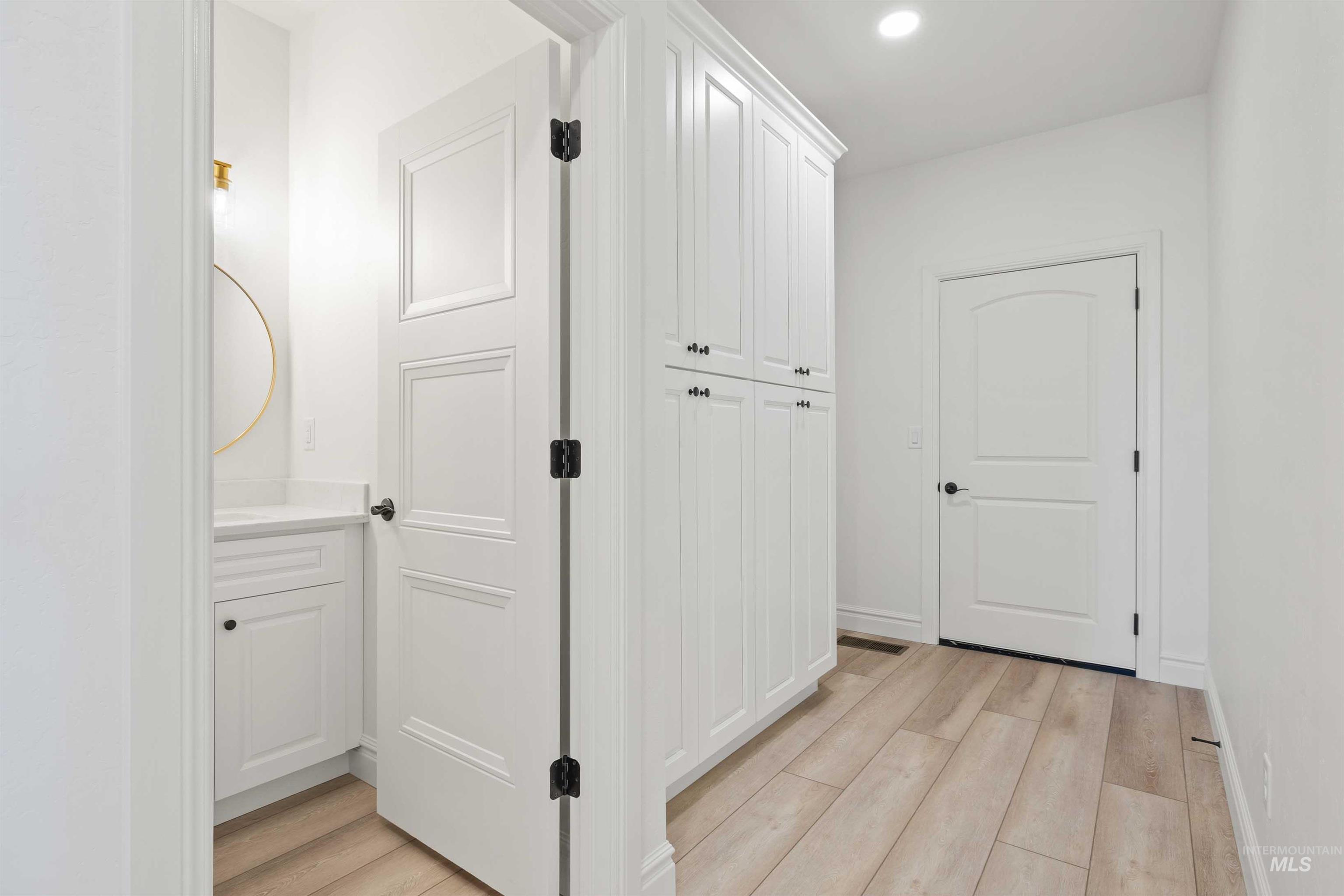 866 Quartz, Kimberly, Idaho 83341-2007, 4 Bedrooms, 3.5 Bathrooms, Residential For Sale, Price $700,000,MLS 98974321