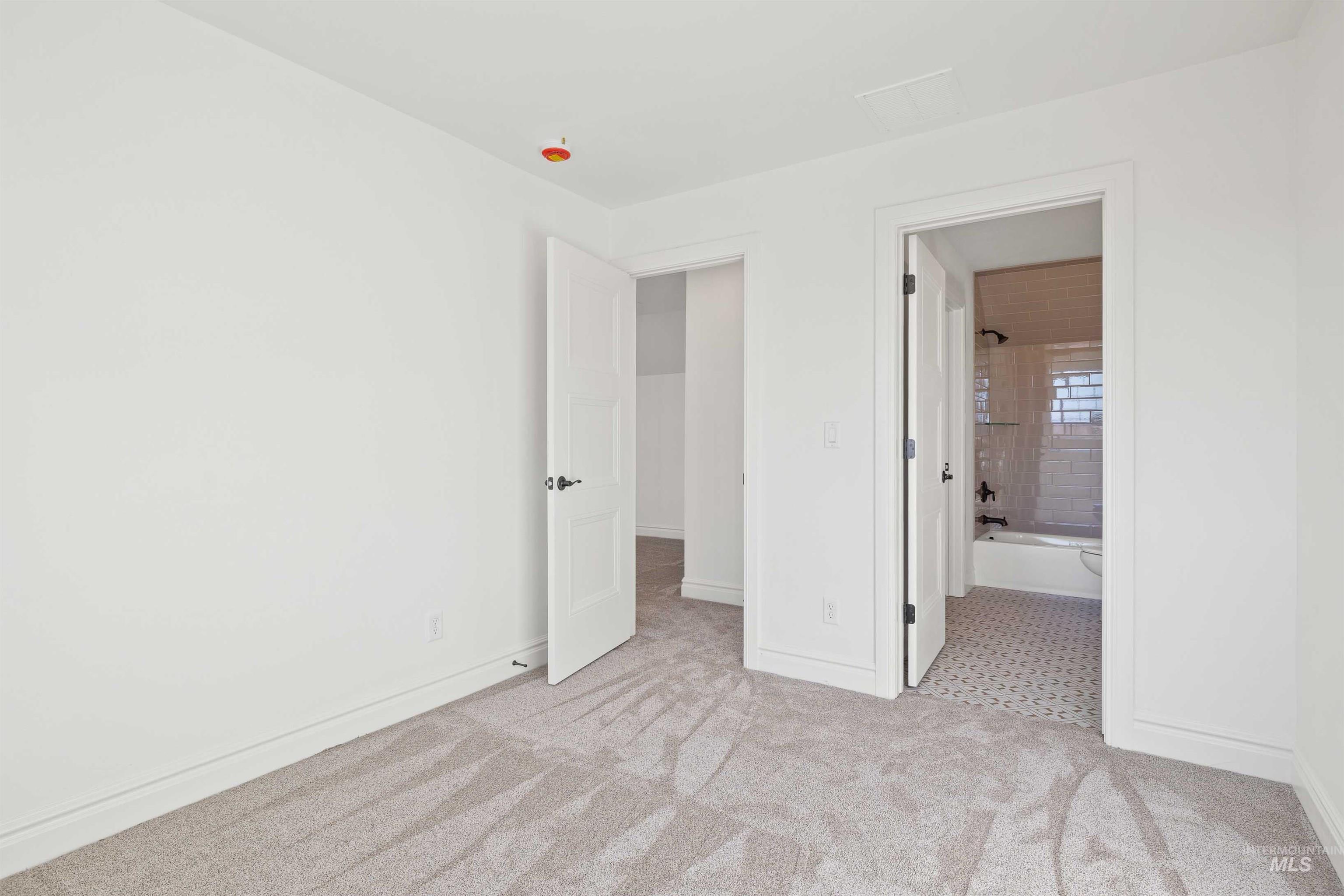 866 Quartz, Kimberly, Idaho 83341-2007, 4 Bedrooms, 3.5 Bathrooms, Residential For Sale, Price $700,000,MLS 98974321