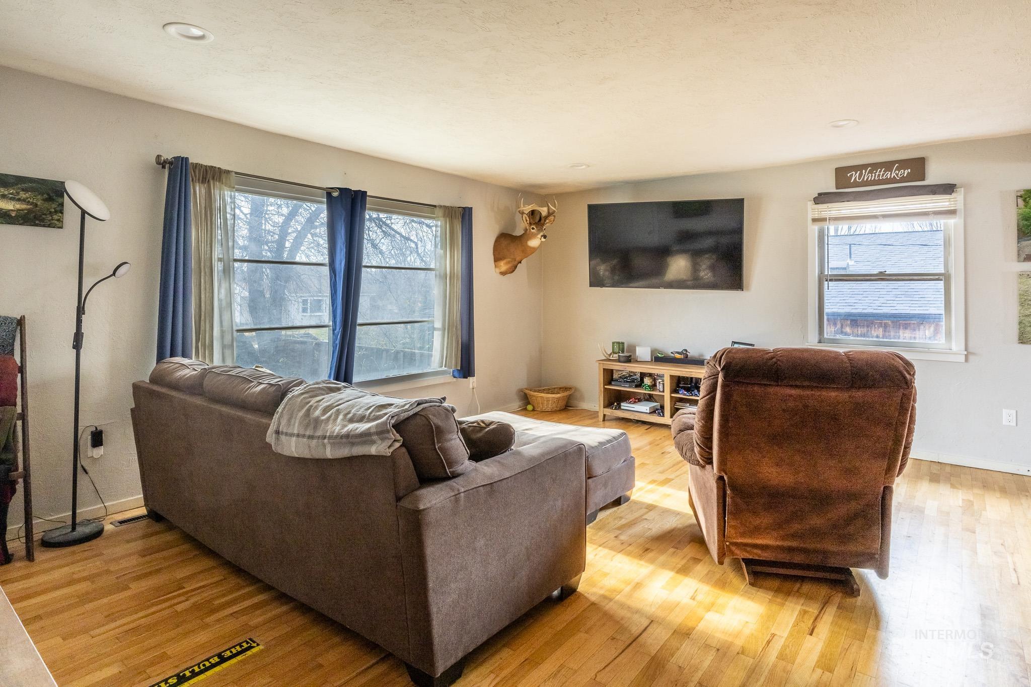 112 W 18th Ave, Lewiston, Idaho 83501, 4 Bedrooms, 2 Bathrooms, Residential For Sale, Price $340,000,MLS 98974322