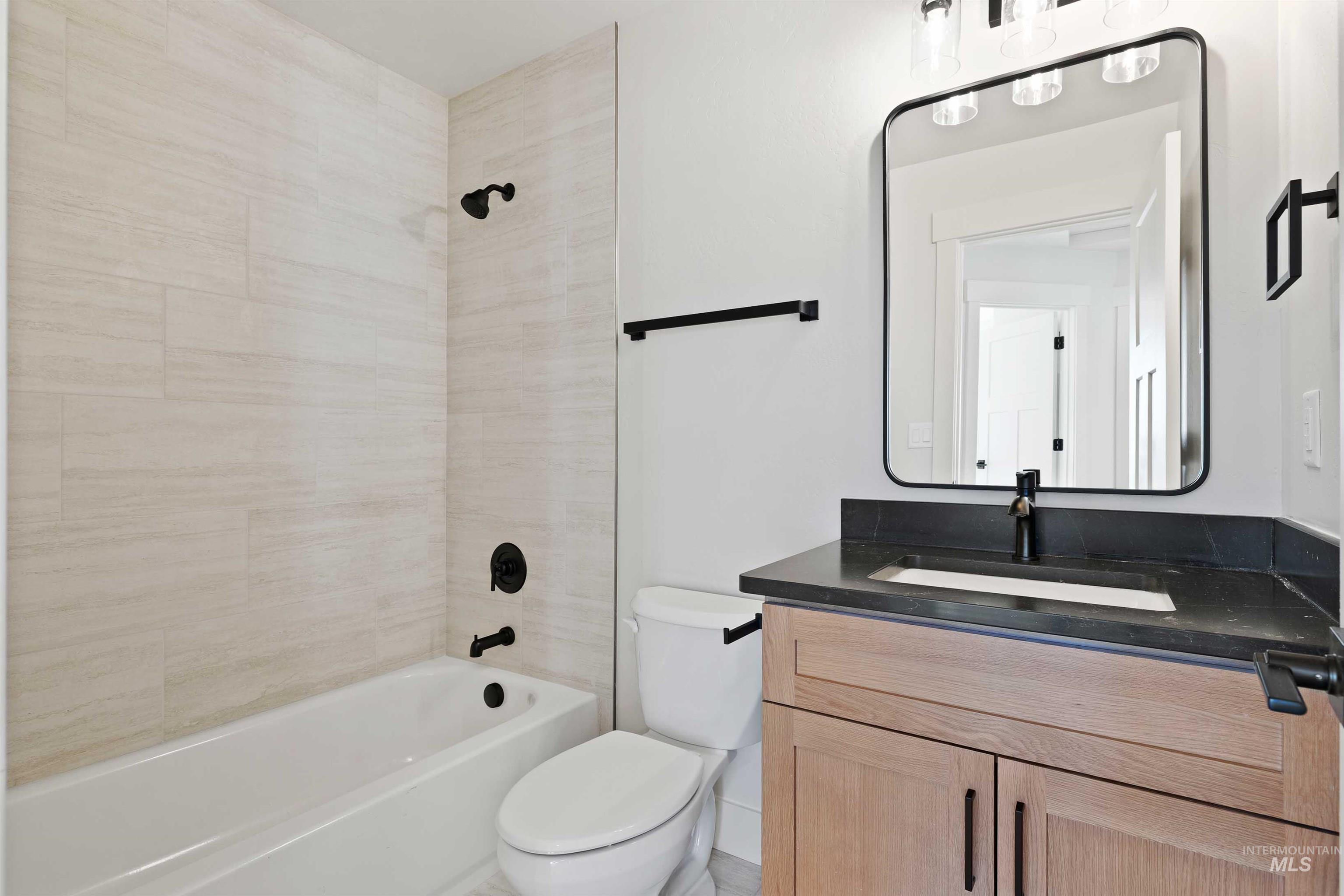 918 Quartz, Kimberly, Idaho 83341-2057, 3 Bedrooms, 2.5 Bathrooms, Residential For Sale, Price $559,900,MLS 98974323