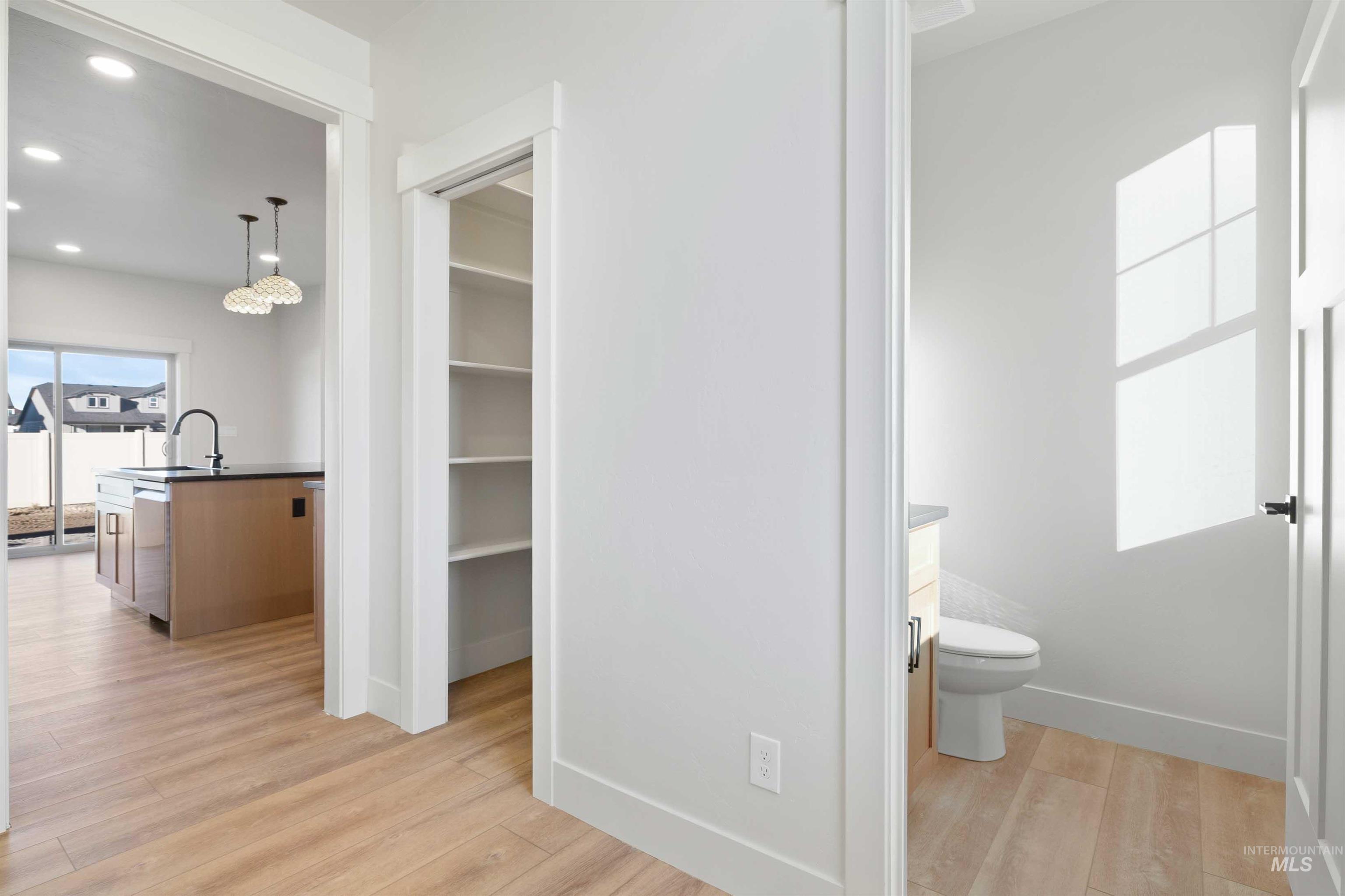 918 Quartz, Kimberly, Idaho 83341-2057, 3 Bedrooms, 2.5 Bathrooms, Residential For Sale, Price $559,900,MLS 98974323