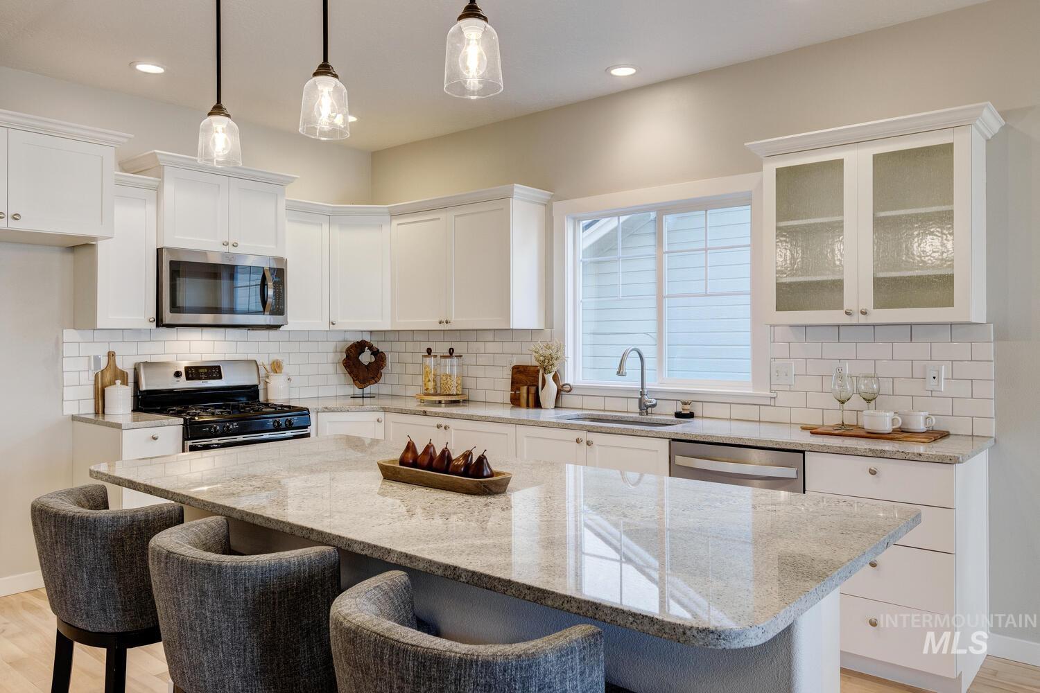 5572 W School Ridge Rd, Boise, Idaho 83714, 5 Bedrooms, 3.5 Bathrooms, Residential For Sale, Price $699,000,MLS 98974324