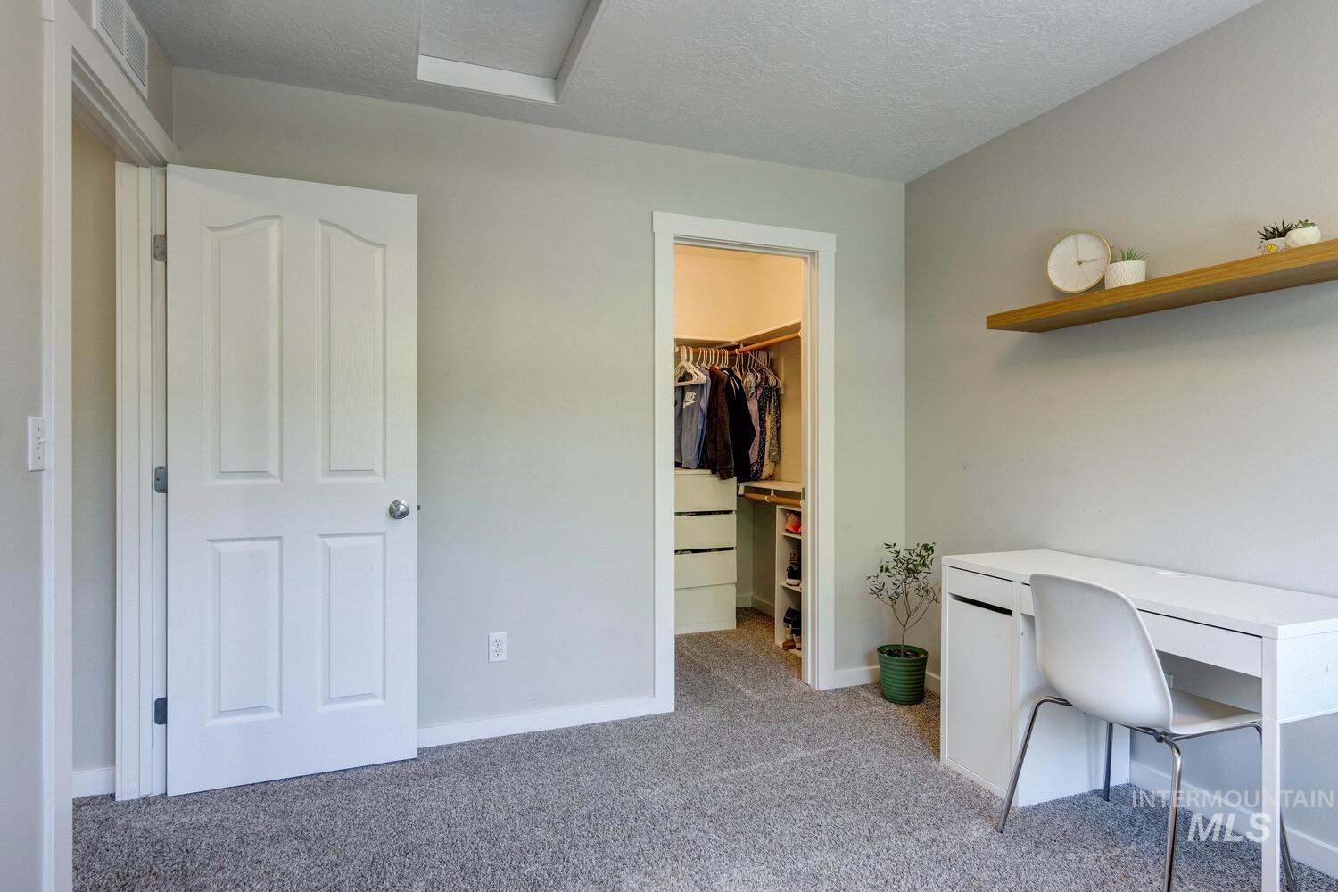 5572 W School Ridge Rd, Boise, Idaho 83714, 5 Bedrooms, 3.5 Bathrooms, Residential For Sale, Price $699,000,MLS 98974324