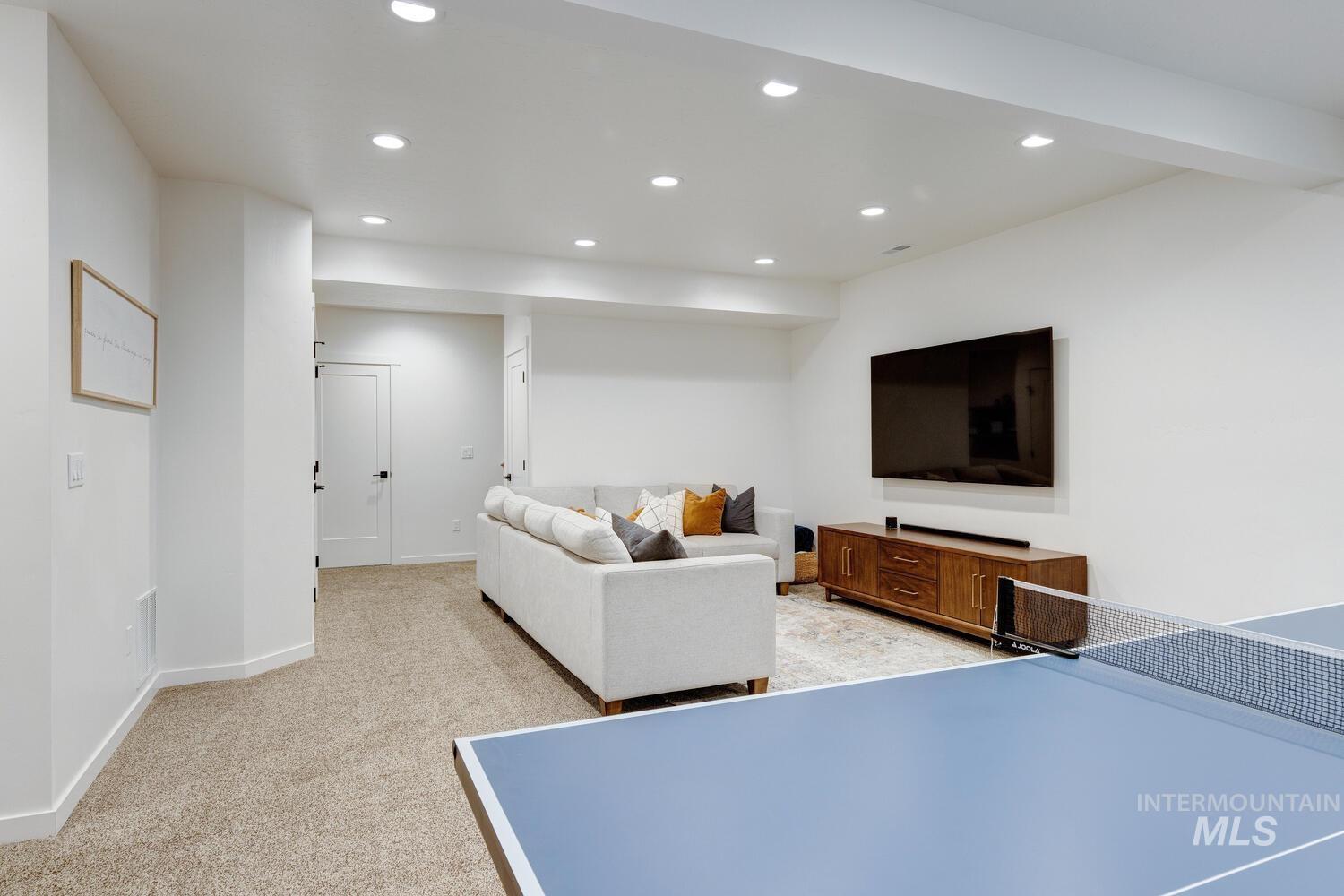 5572 W School Ridge Rd, Boise, Idaho 83714, 5 Bedrooms, 3.5 Bathrooms, Residential For Sale, Price $699,000,MLS 98974324