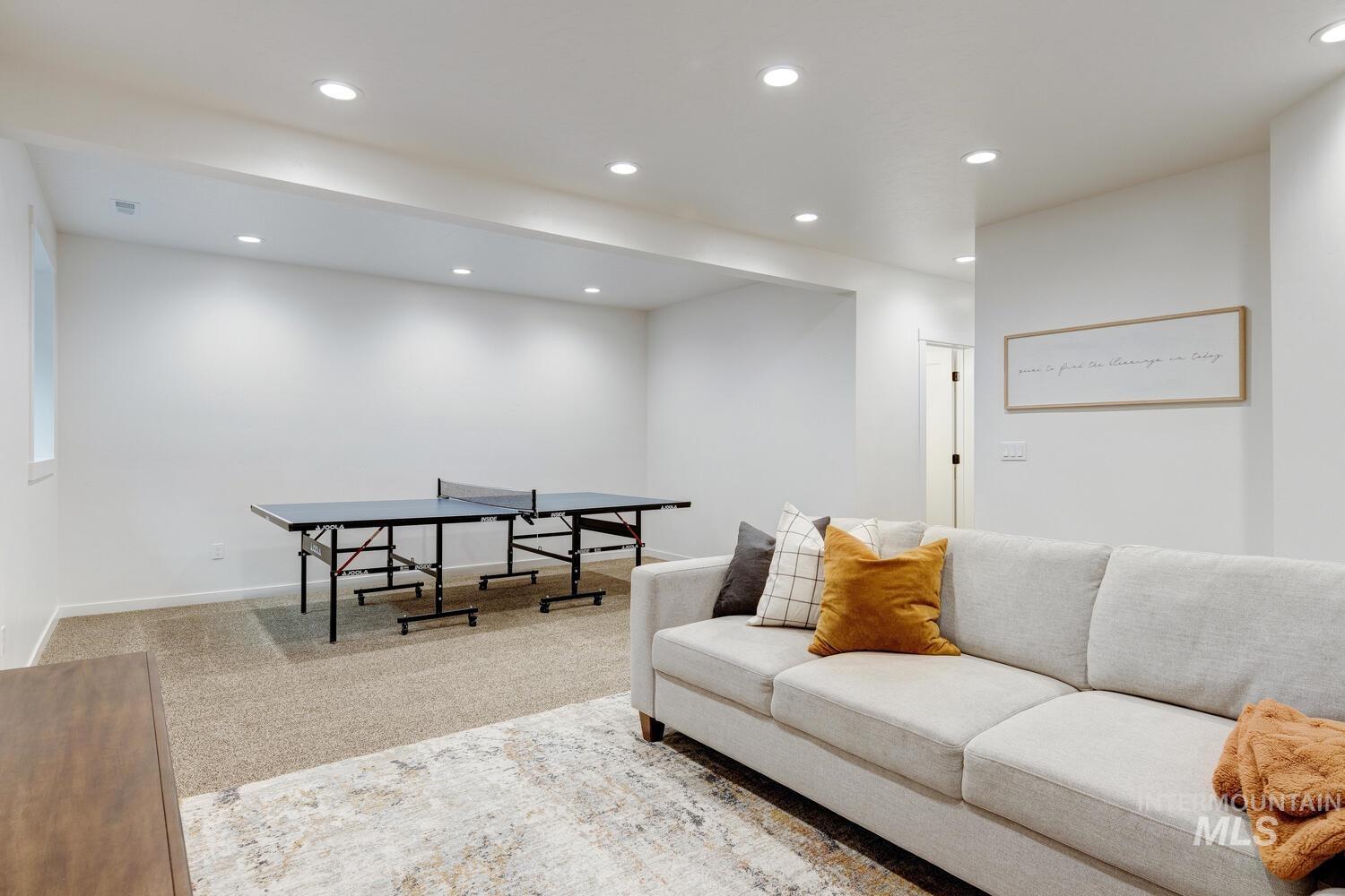 5572 W School Ridge Rd, Boise, Idaho 83714, 5 Bedrooms, 3.5 Bathrooms, Residential For Sale, Price $699,000,MLS 98974324