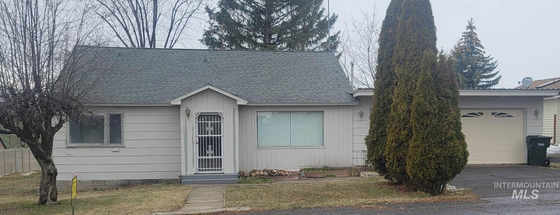 212 N 4th, Craigmont, Idaho 83523, 3 Bedrooms, 1 Bathroom, Residential For Sale, Price $255,000,MLS 98974329