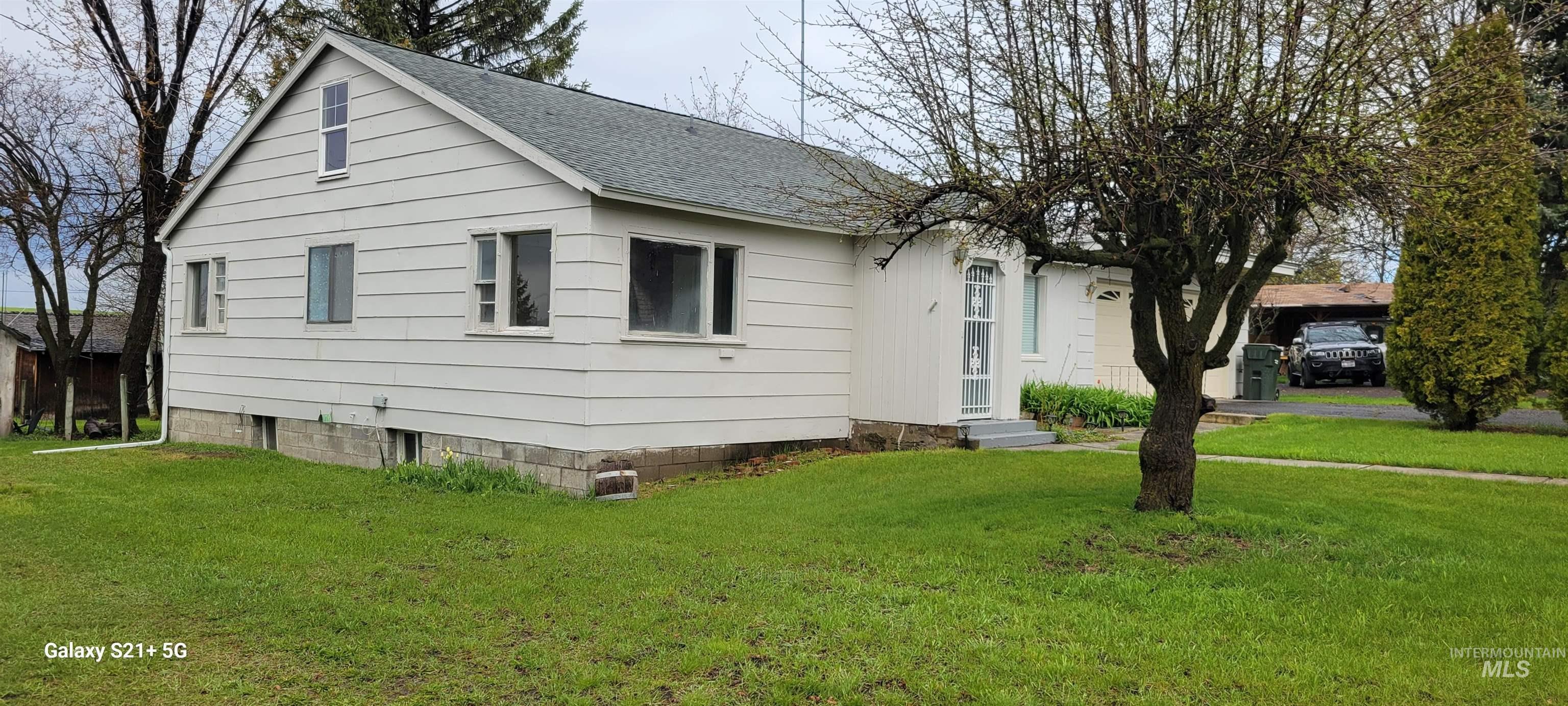 212 N 4th, Craigmont, Idaho 83523, 3 Bedrooms, 1 Bathroom, Residential For Sale, Price $255,000,MLS 98974329