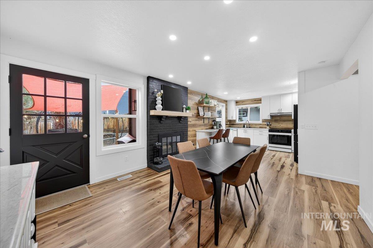 760 N Meaghan Pl, Boise, Idaho 83712-6611, 6 Bedrooms, 4 Bathrooms, Residential For Sale, Price $850,000,MLS 98974331