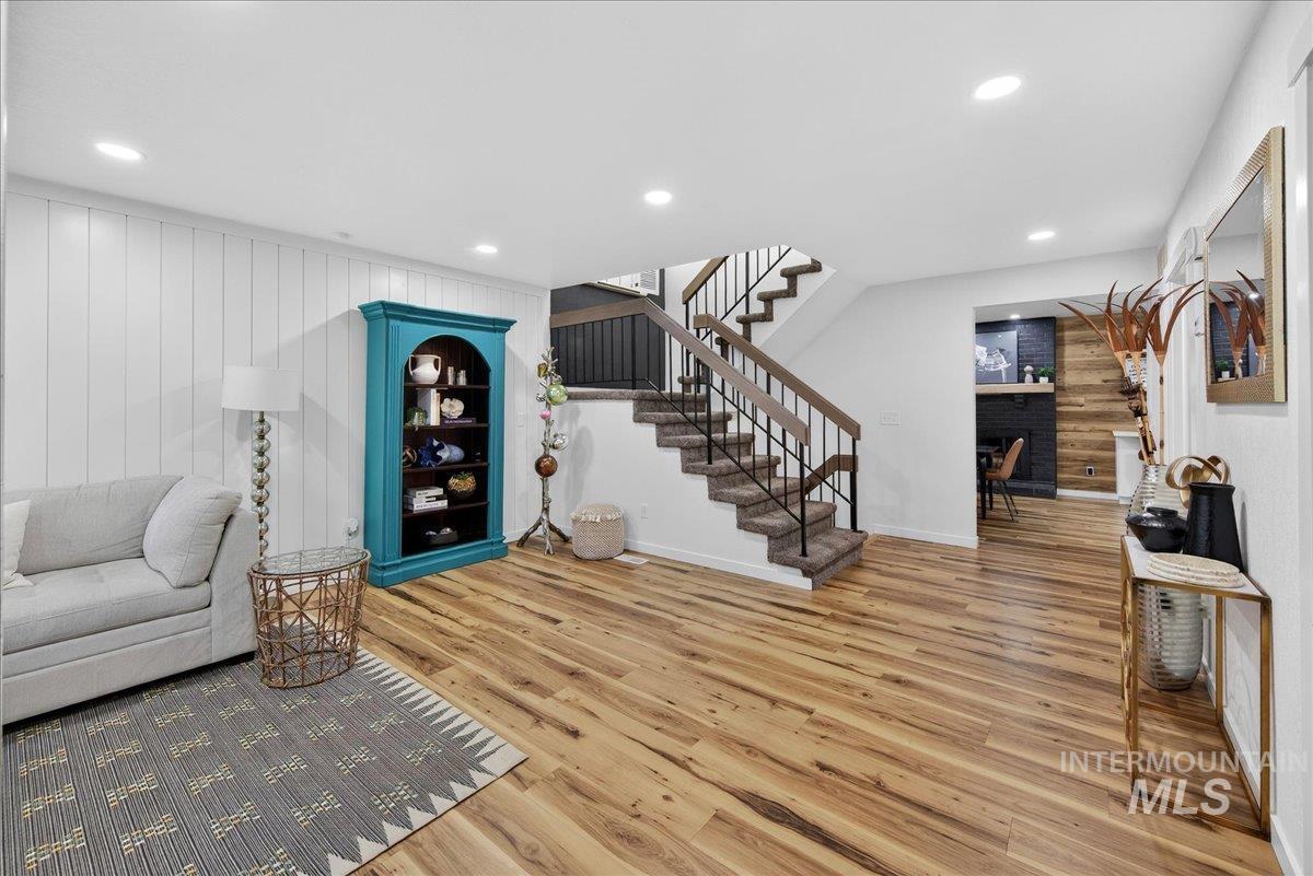 760 N Meaghan Pl, Boise, Idaho 83712-6611, 6 Bedrooms, 4 Bathrooms, Residential For Sale, Price $850,000,MLS 98974331