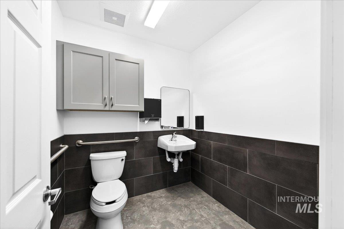 2800 E Chicago St, Caldwell, Idaho 83605, Business/Commercial For Sale, Price $5,500,000,MLS 98974335