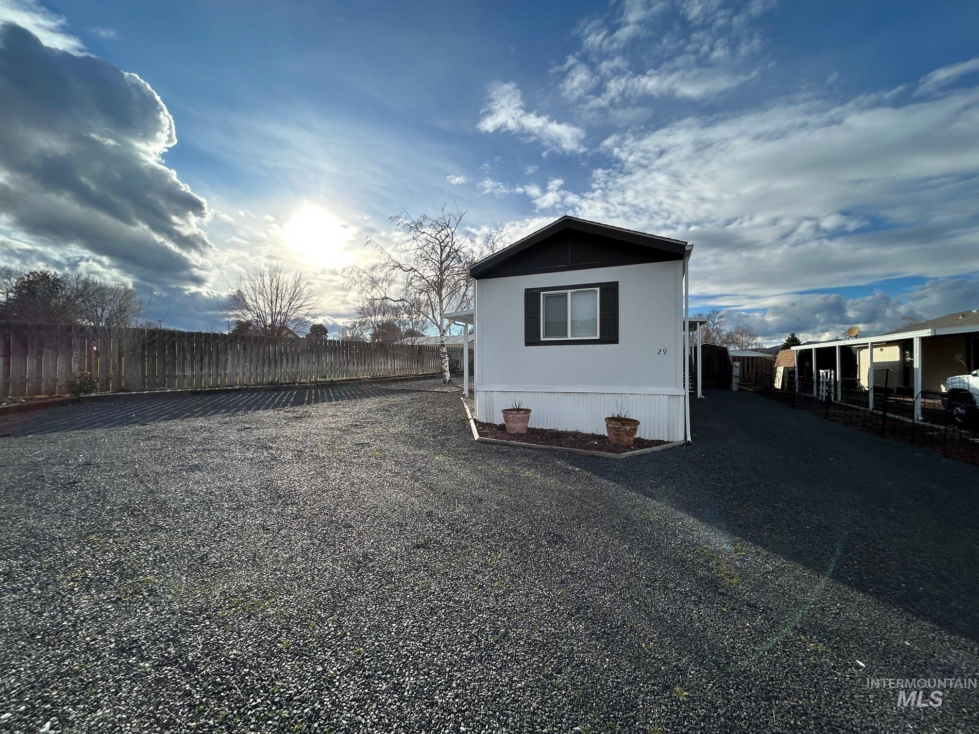 1430 Chestnut Street, Clarkston, Washington 99403, 2 Bedrooms, 2 Bathrooms, Residential For Sale, Price $110,000, 98974347