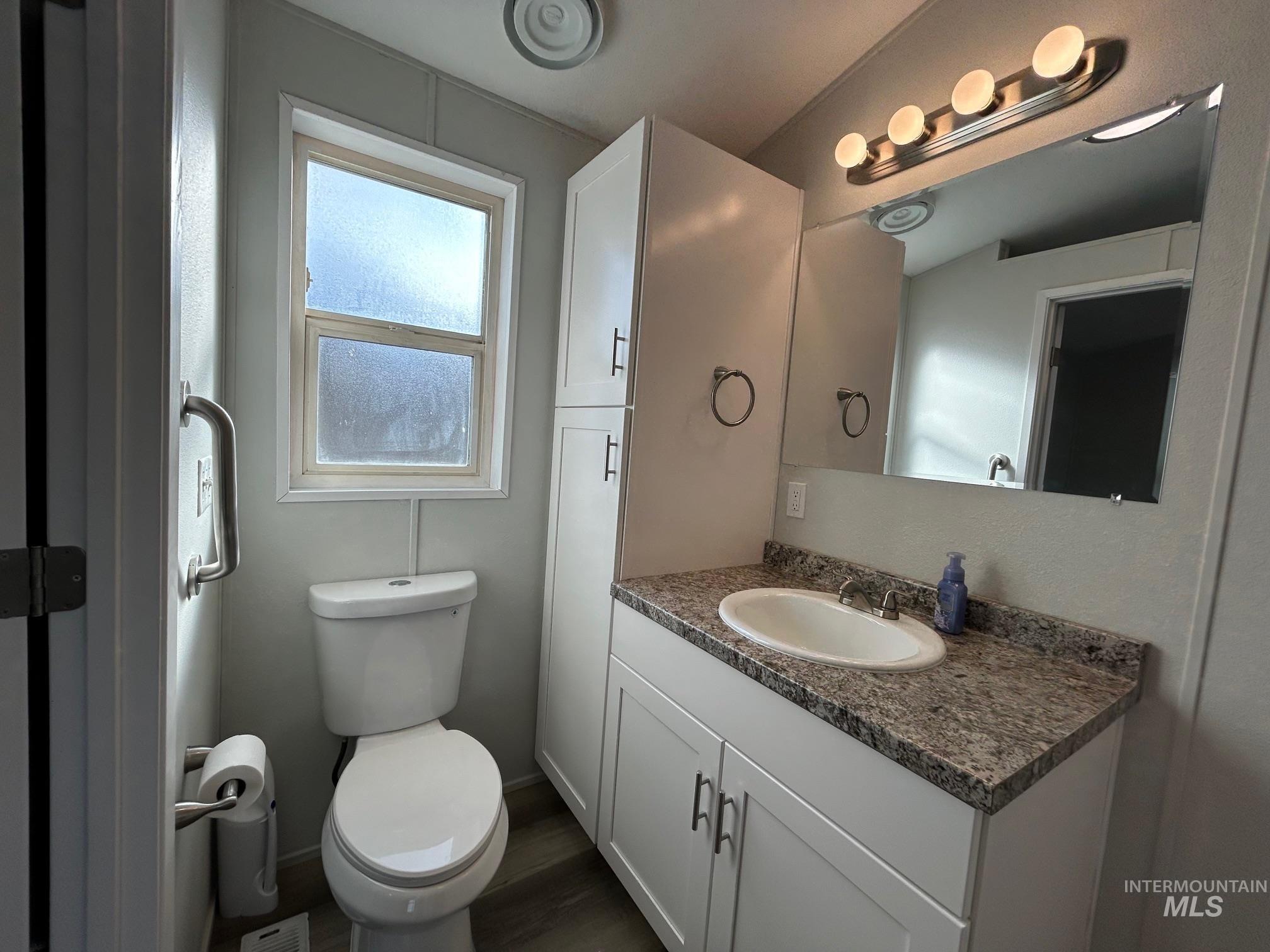 1430 Chestnut Street, Clarkston, Washington 99403, 2 Bedrooms, 2 Bathrooms, Residential For Sale, Price $110,000, 98974347