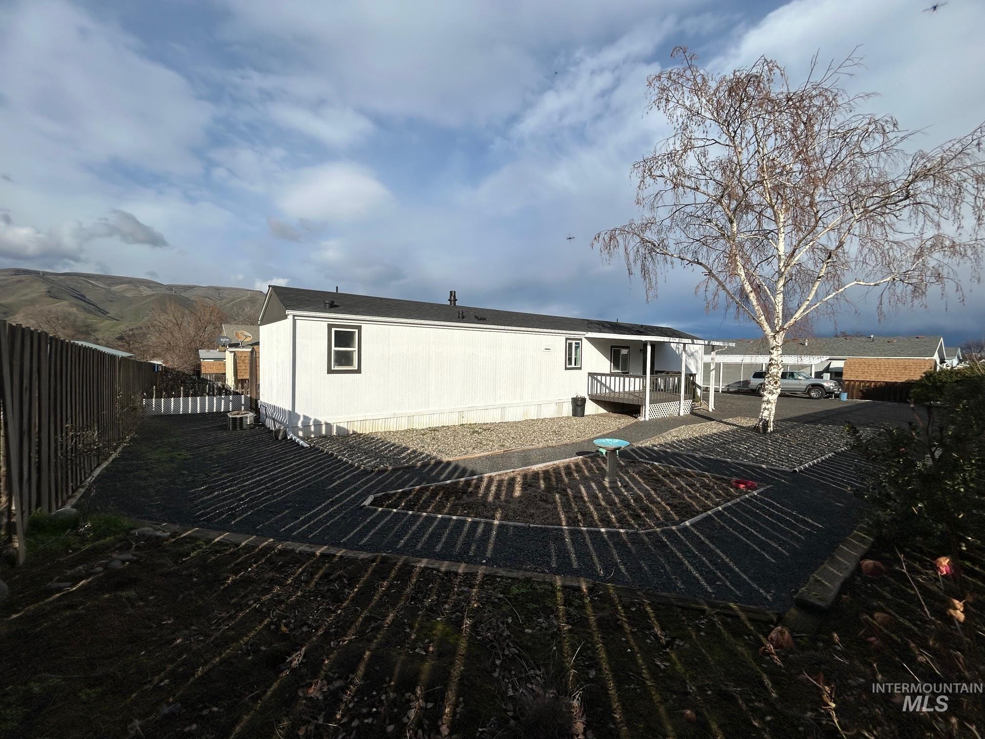 1430 Chestnut Street, Clarkston, Washington 99403, 2 Bedrooms, 2 Bathrooms, Residential For Sale, Price $120,000,MLS 98974347