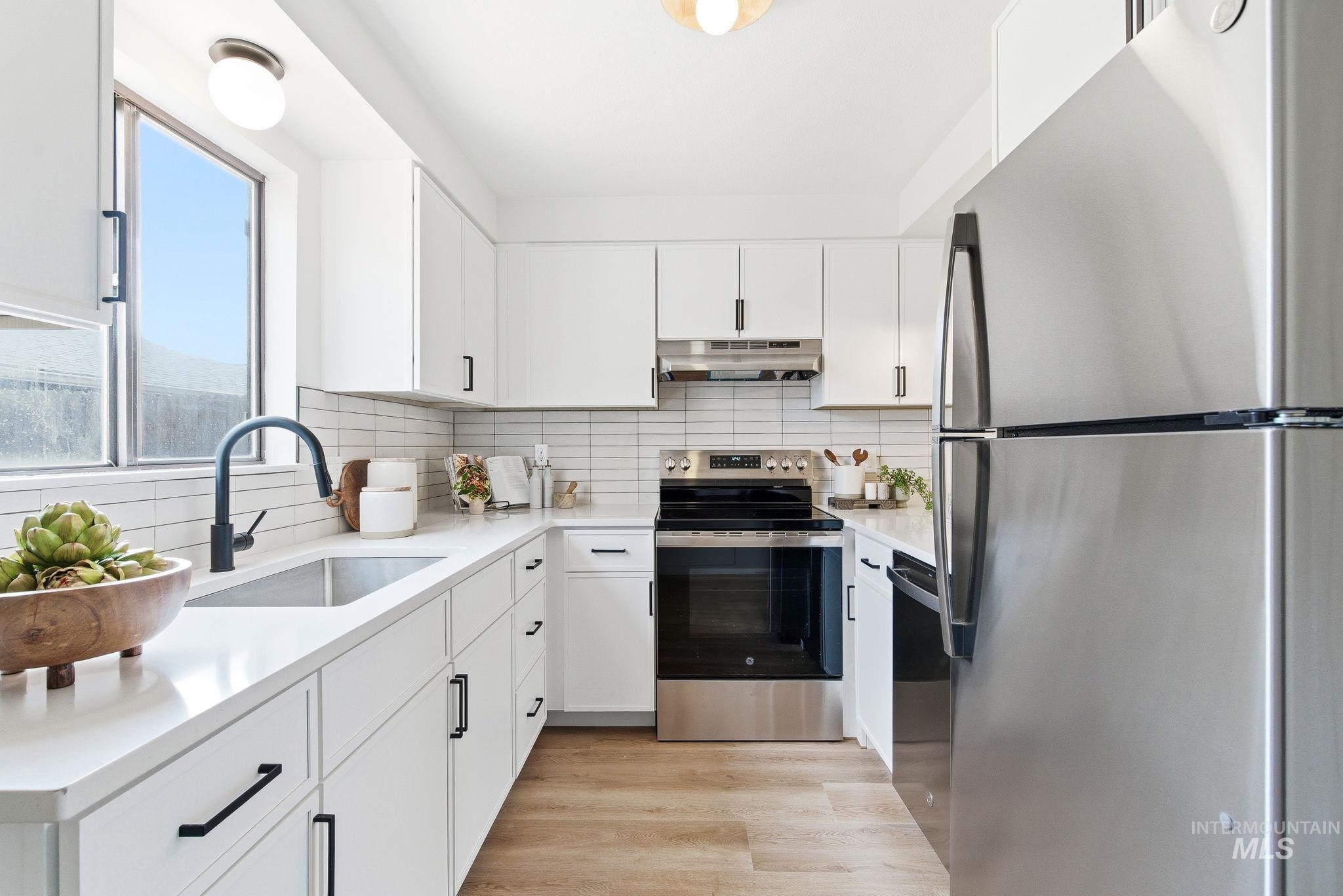 8443 W Rifleman St, Boise, Idaho 83704, 2 Bedrooms, 1 Bathroom, Residential For Sale, Price $305,000, 98974357