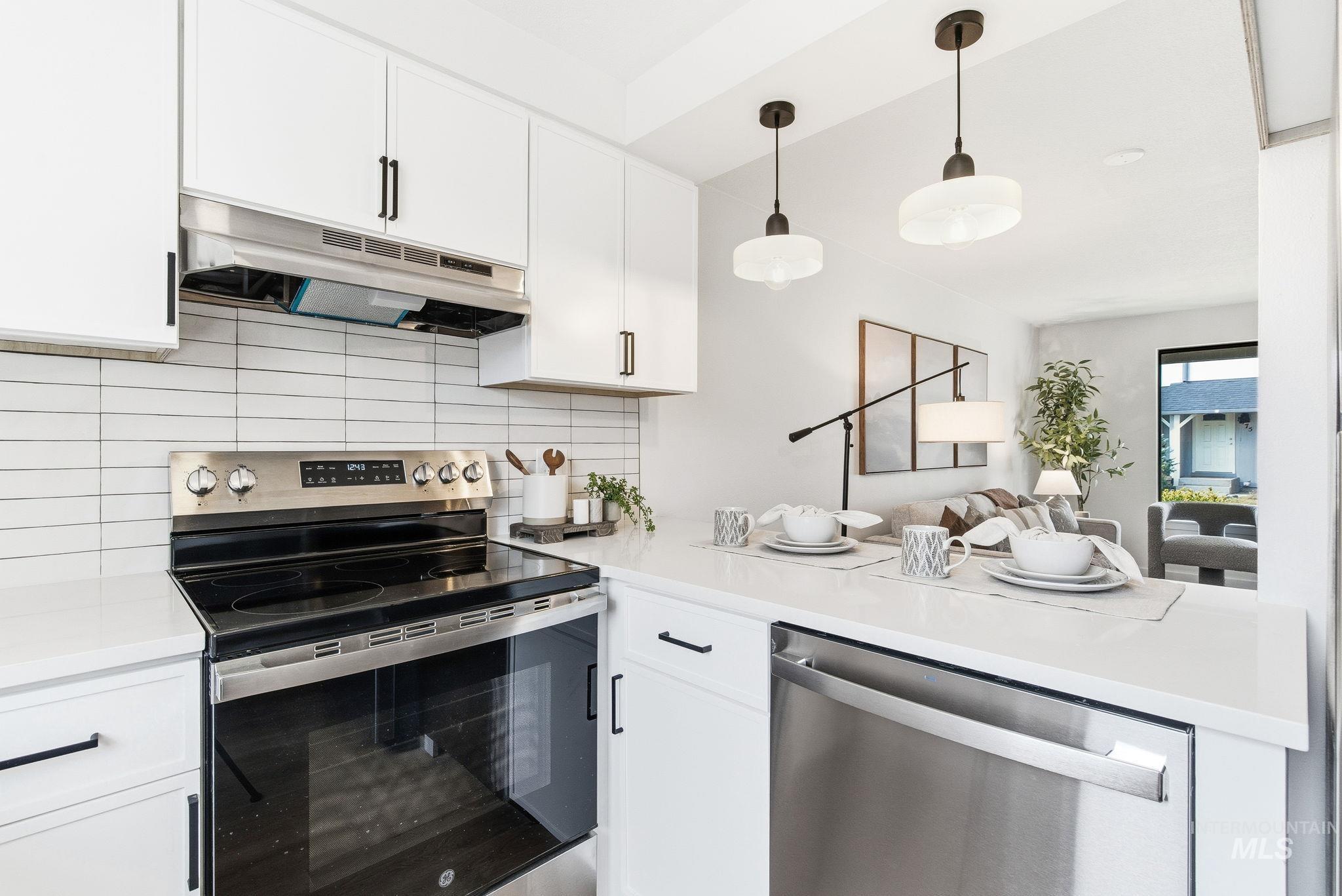 8443 W Rifleman St, Boise, Idaho 83704, 2 Bedrooms, 1 Bathroom, Residential For Sale, Price $305,000, 98974357