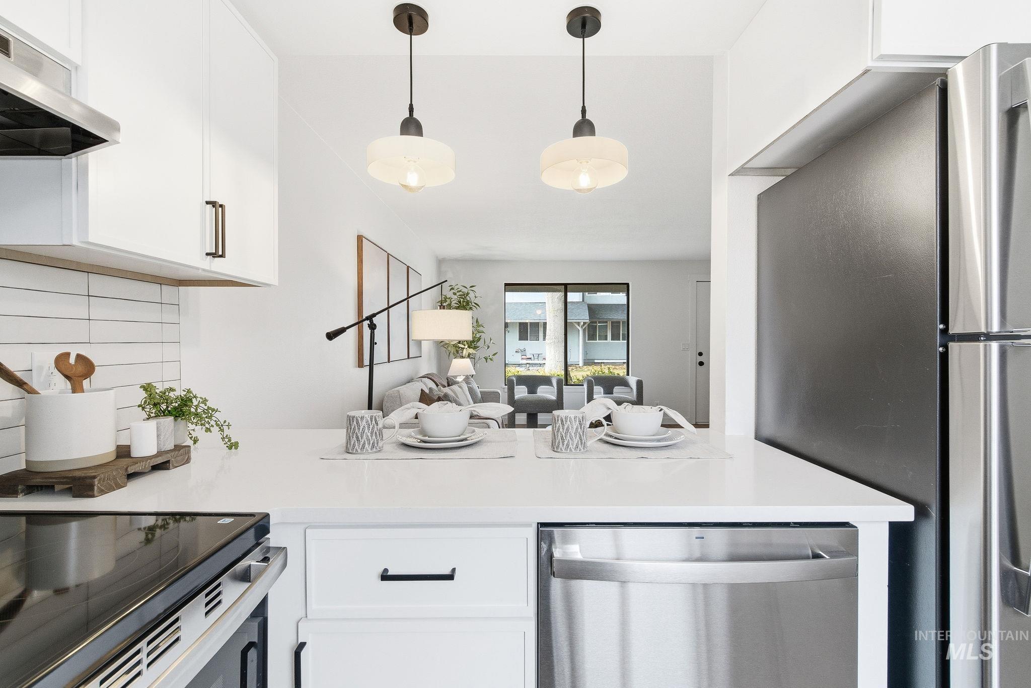 8443 W Rifleman St, Boise, Idaho 83704, 2 Bedrooms, 1 Bathroom, Residential For Sale, Price $305,000, 98974357