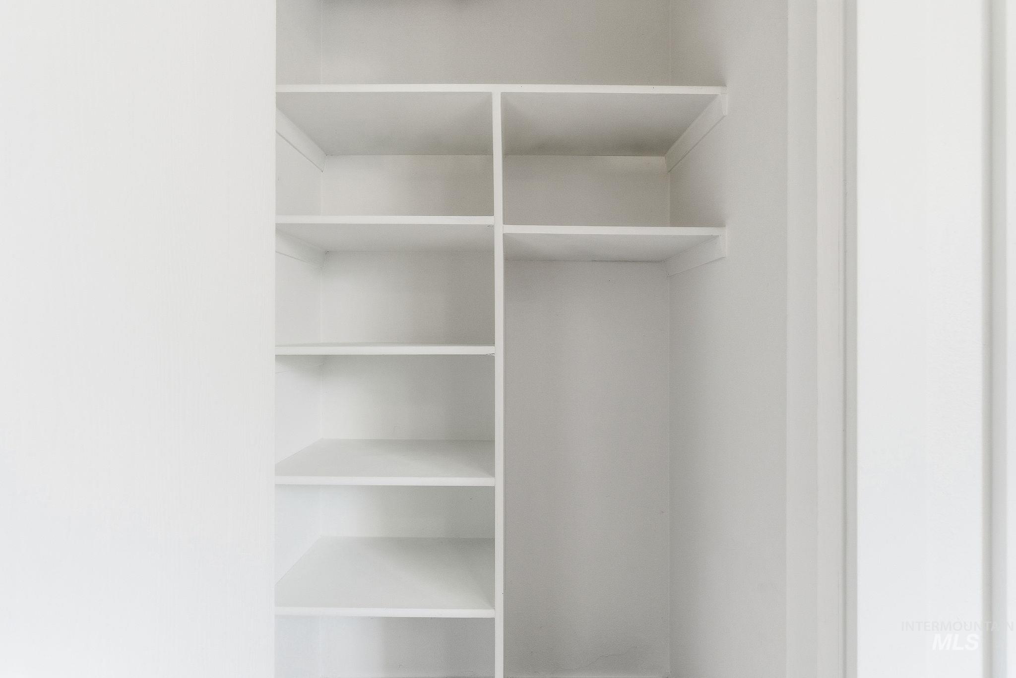 8443 W Rifleman St, Boise, Idaho 83704, 2 Bedrooms, 1 Bathroom, Residential For Sale, Price $305,000, 98974357